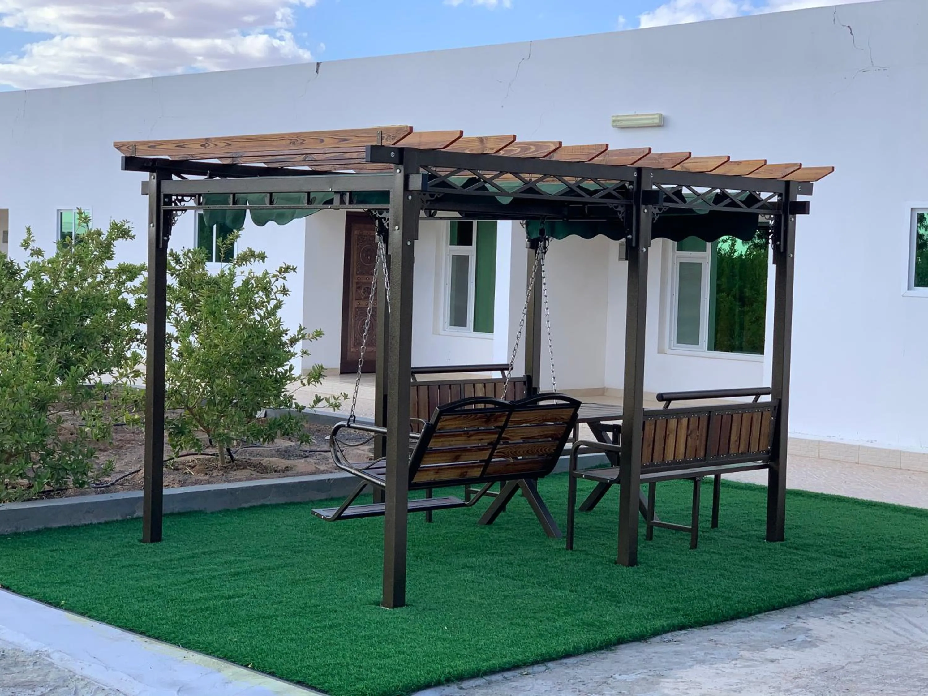 Swimming pool in Oriental Nights Rest House