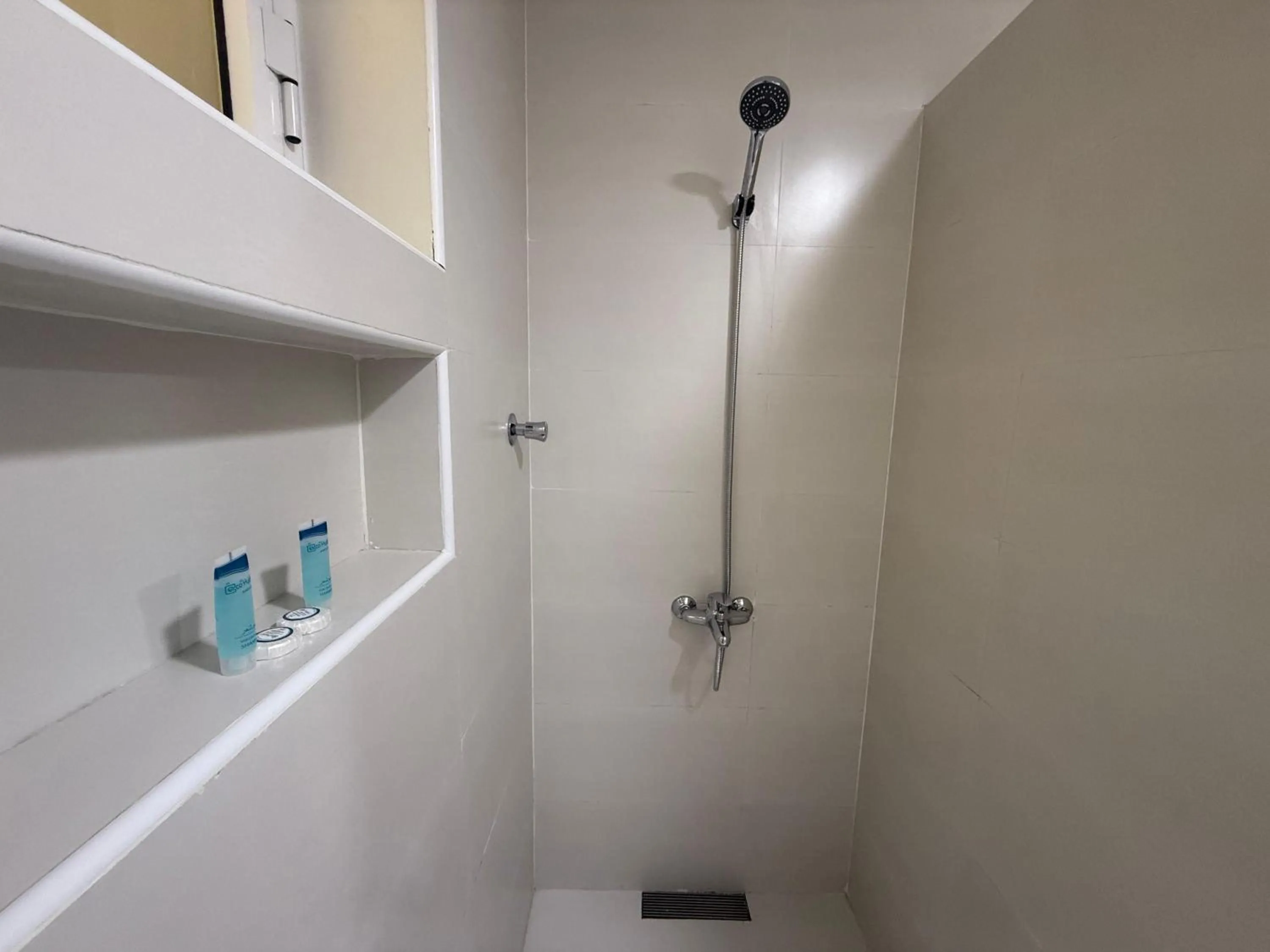 Shower in Oriental Nights Rest House