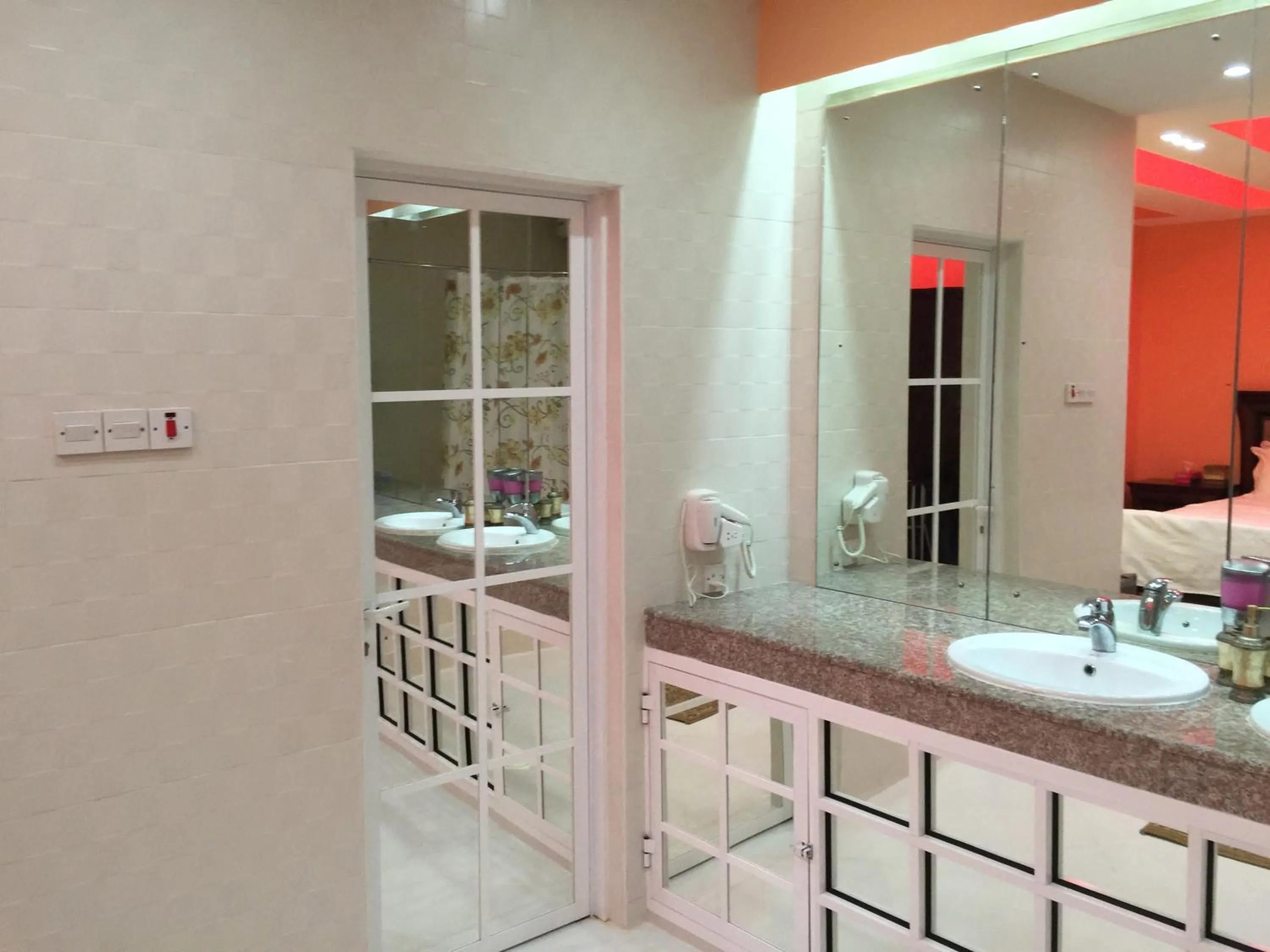 Bathroom in Oriental Nights Rest House