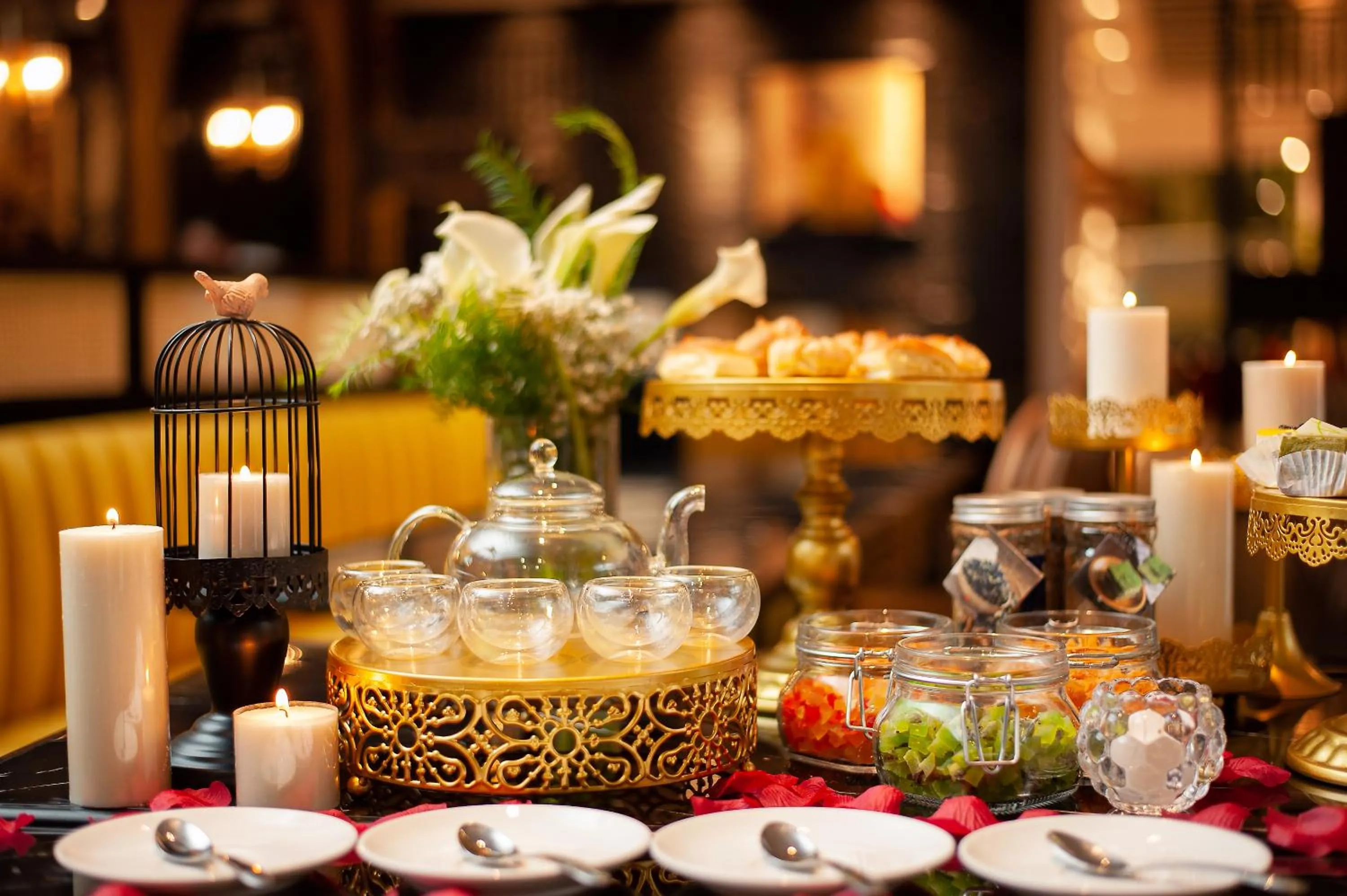 Restaurant/places to eat in Adora Art Hotel