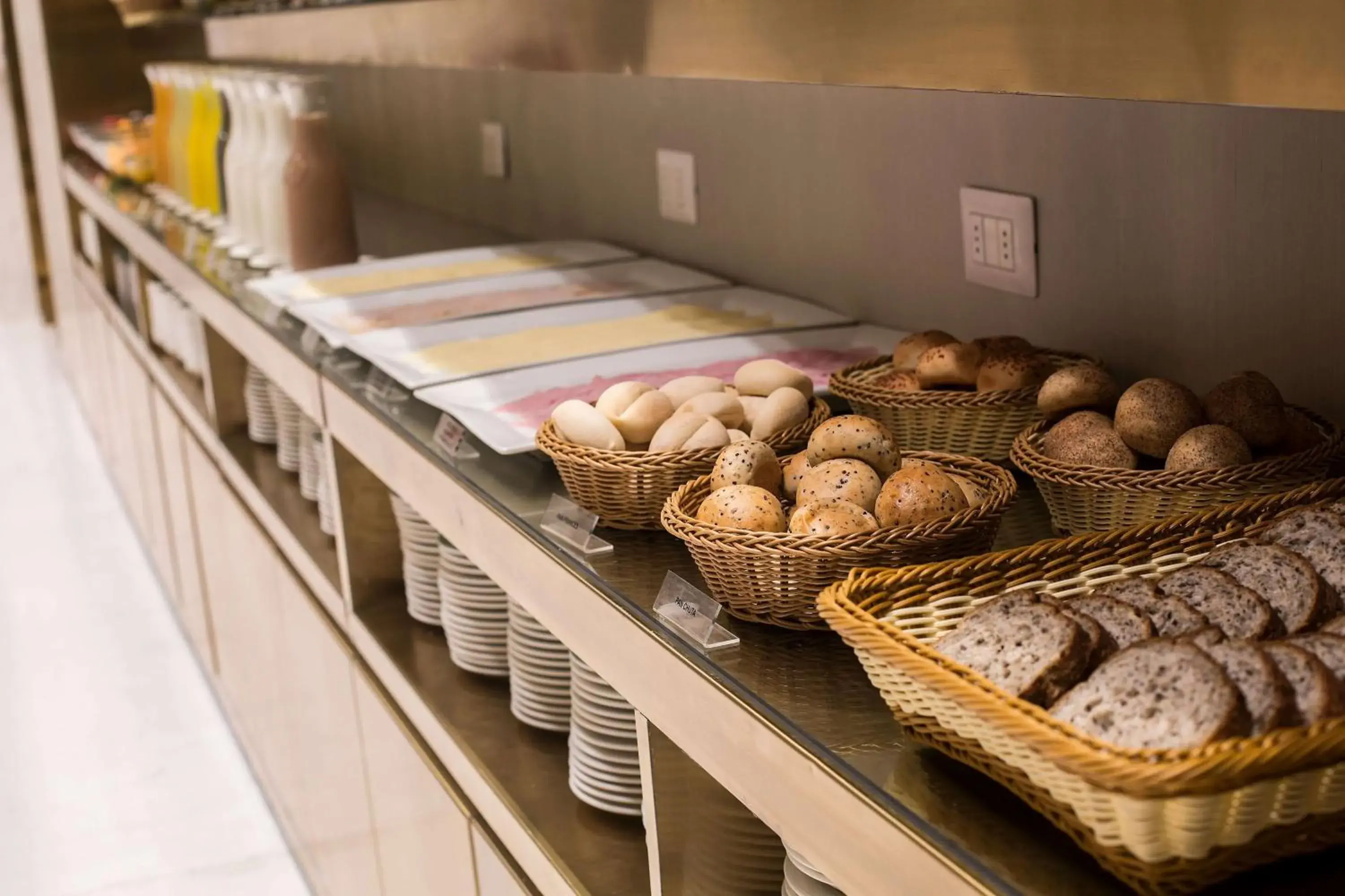 Restaurant/places to eat in Dazzler by Wyndham Lima San Isidro Restaurant/places to eat in Dazzler by Wyndham Lima San Isidro