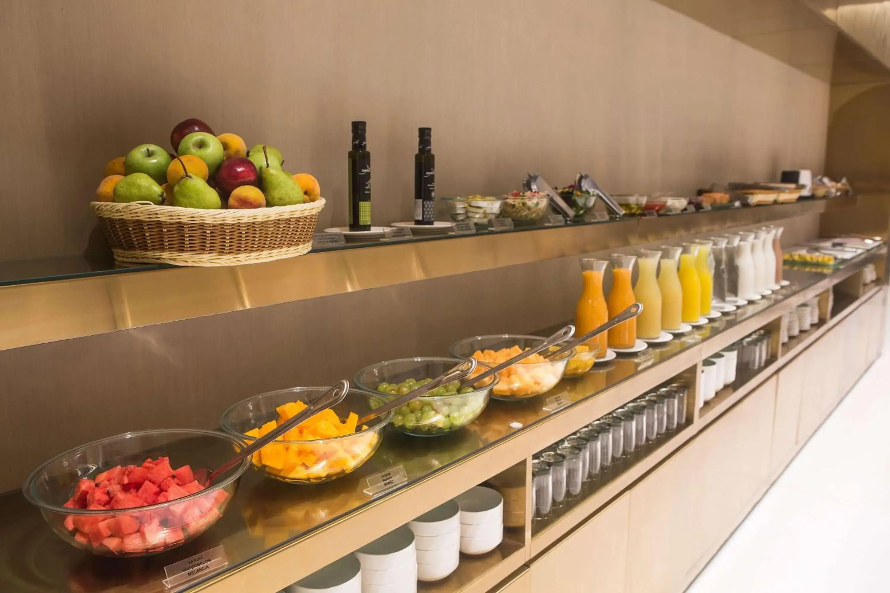 Restaurant/places to eat in Dazzler by Wyndham Lima San Isidro Restaurant/places to eat in Dazzler by Wyndham Lima San Isidro