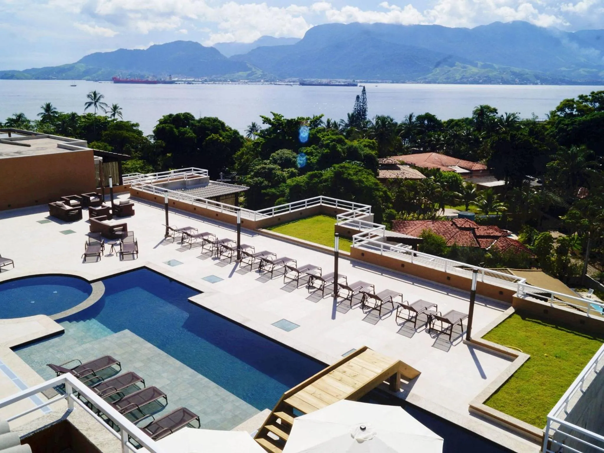 Pool view in Ilhabela Beach Residences