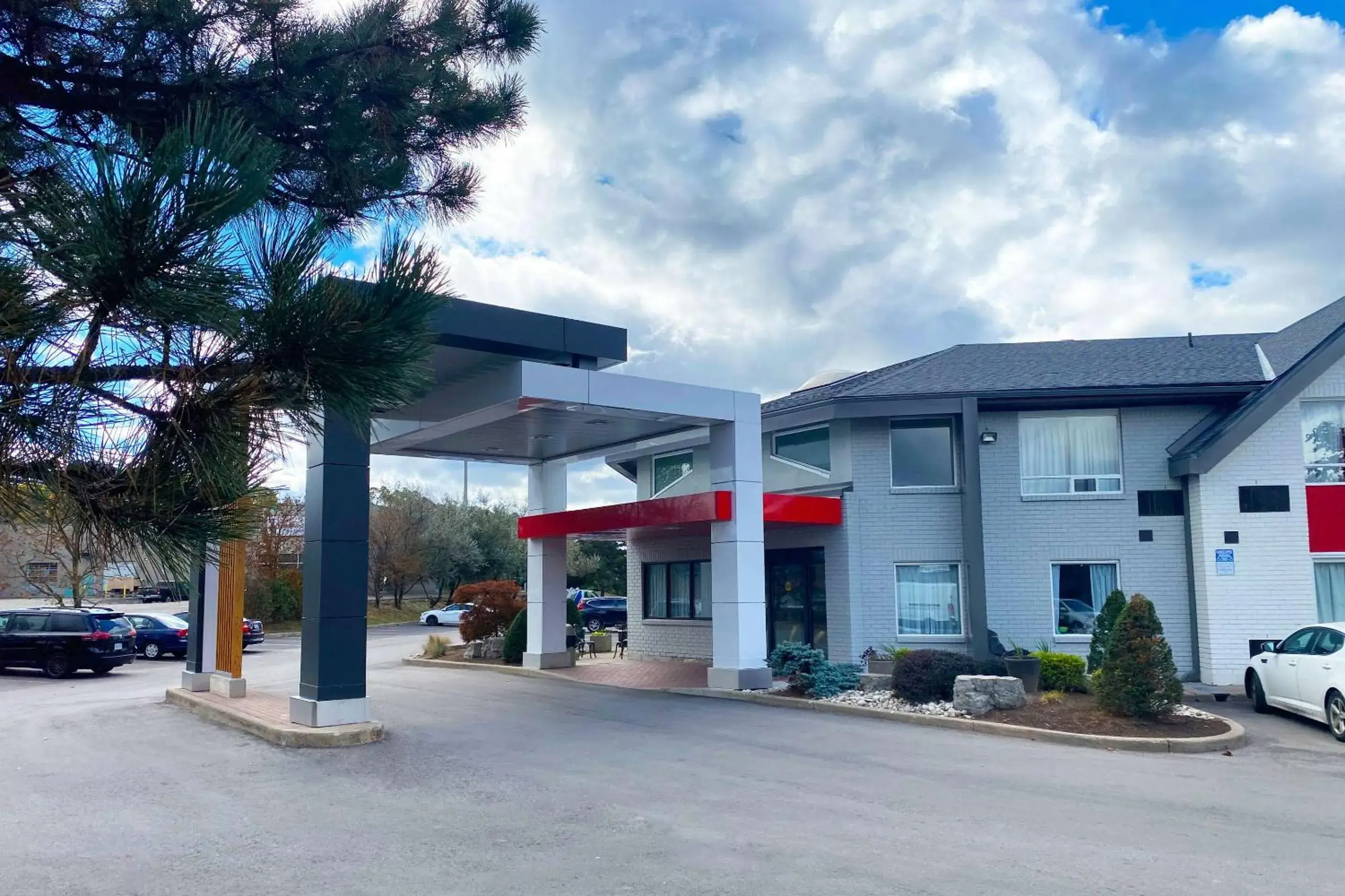 Property building in Comfort Inn Property building in Comfort Inn