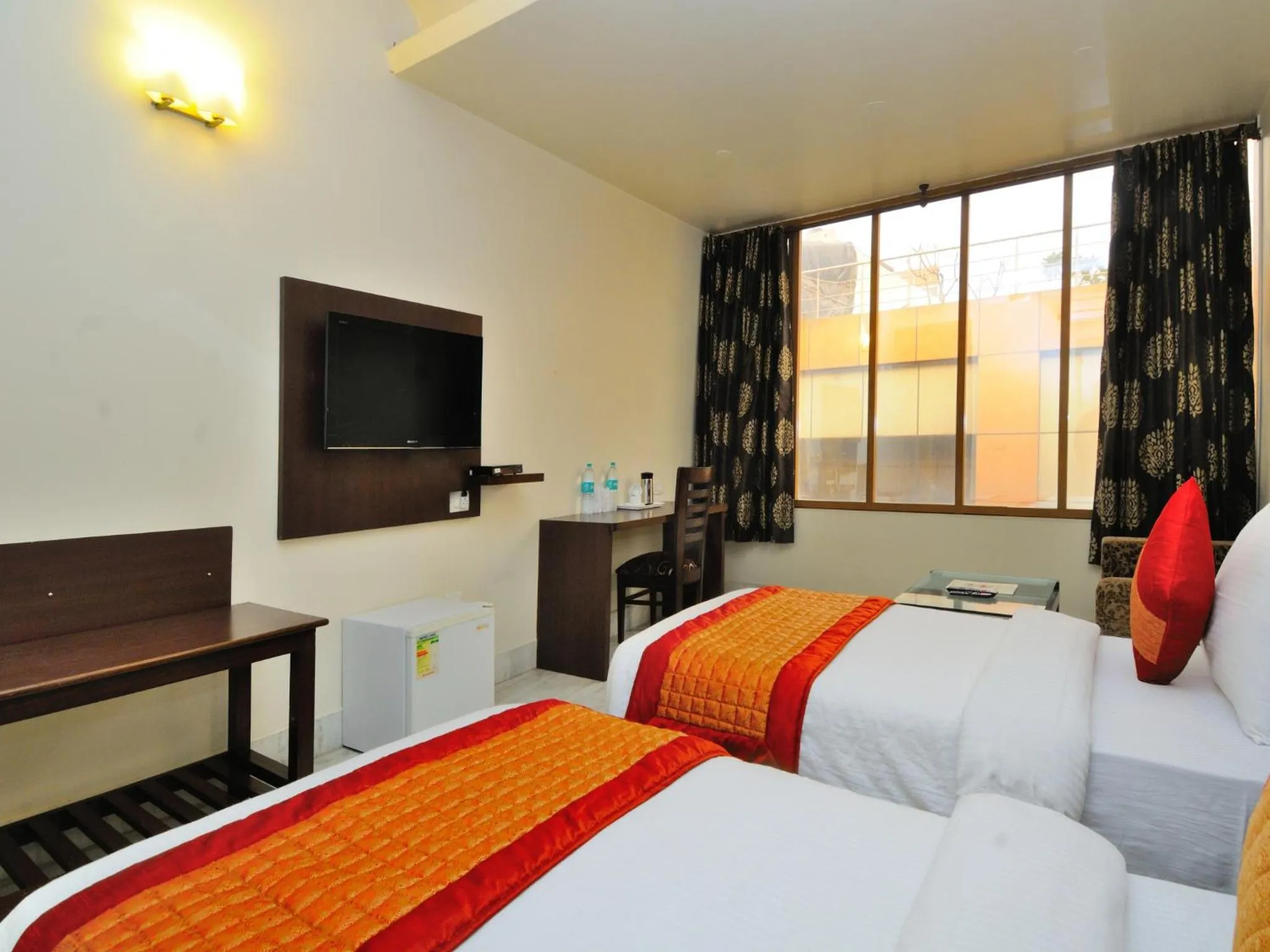 Bedroom, Bed in Hotel Shanti Villa- New Delhi Railway Station