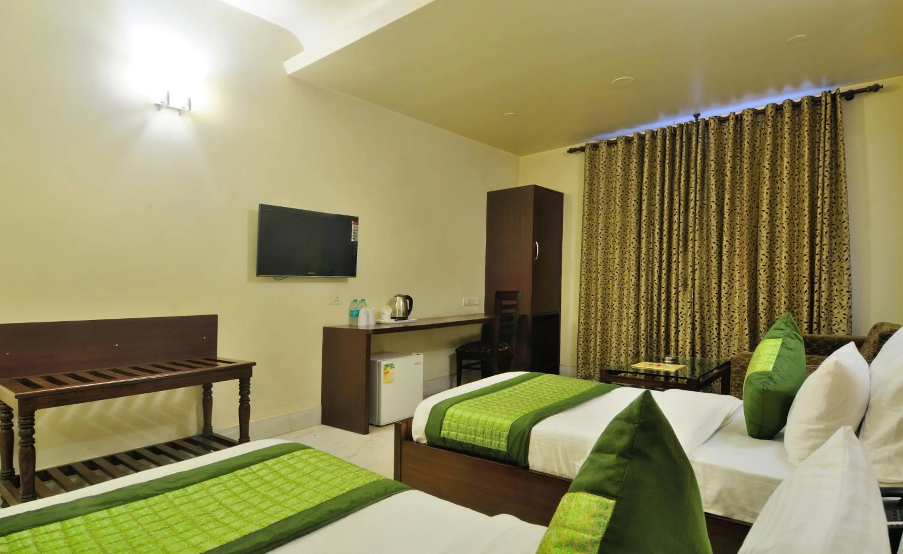 Bedroom, Bed in Hotel Shanti Villa- New Delhi Railway Station