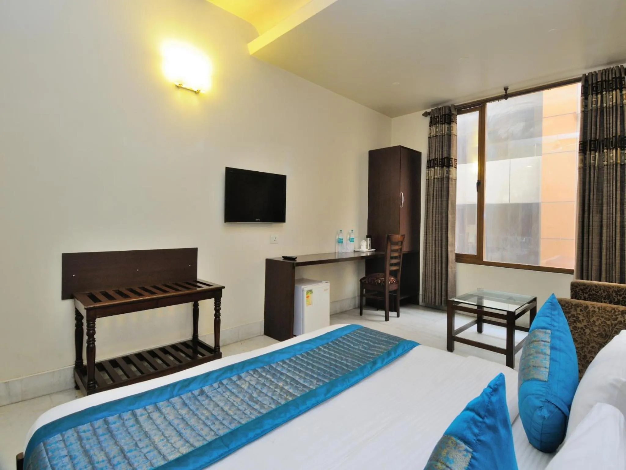 Bedroom, Bed in Hotel Shanti Villa- New Delhi Railway Station
