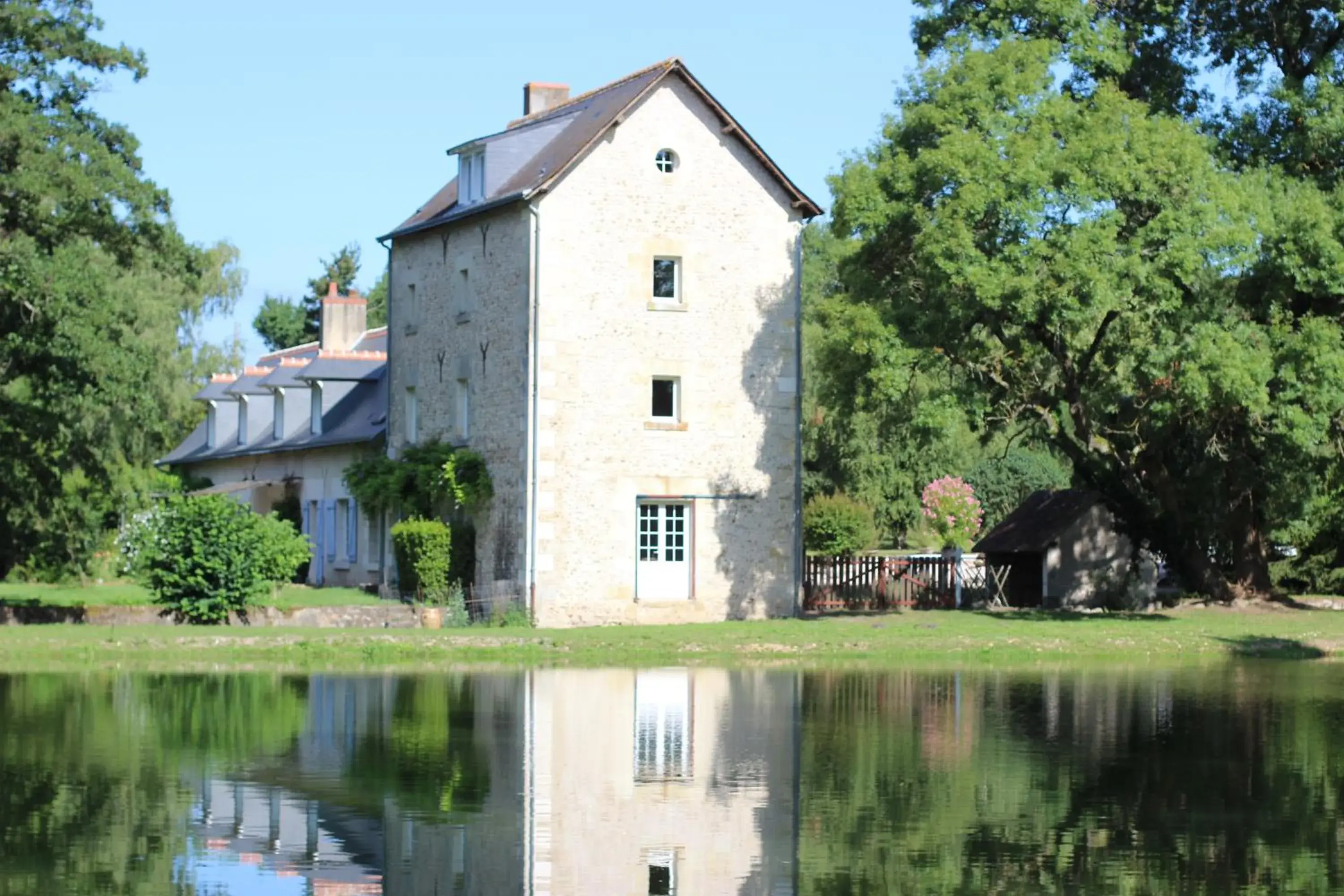 Le Moulin de Chareau Le Moulin de Chareau
