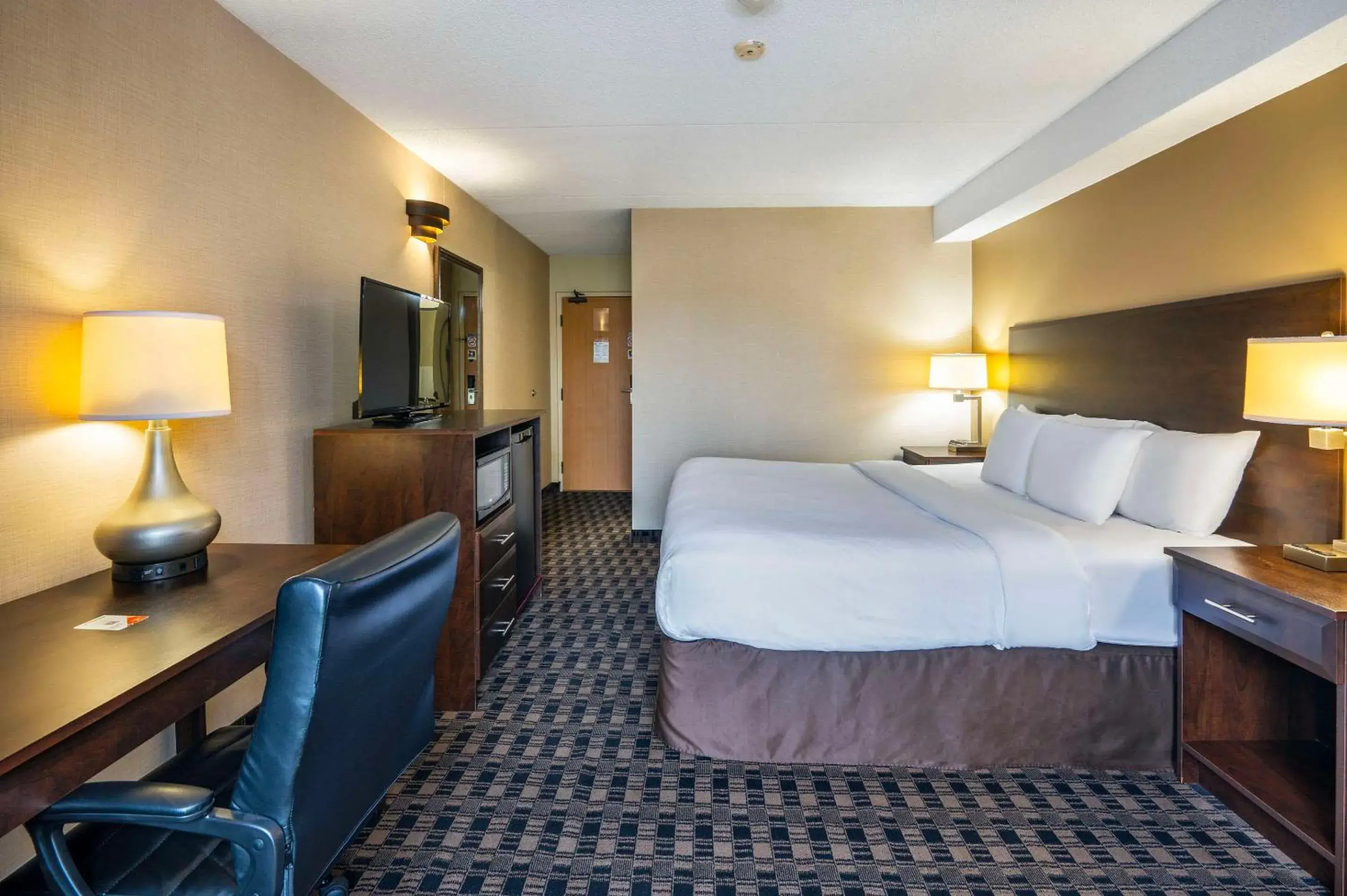 Bedroom, Bed in Comfort Inn Bedroom, Bed in Comfort Inn