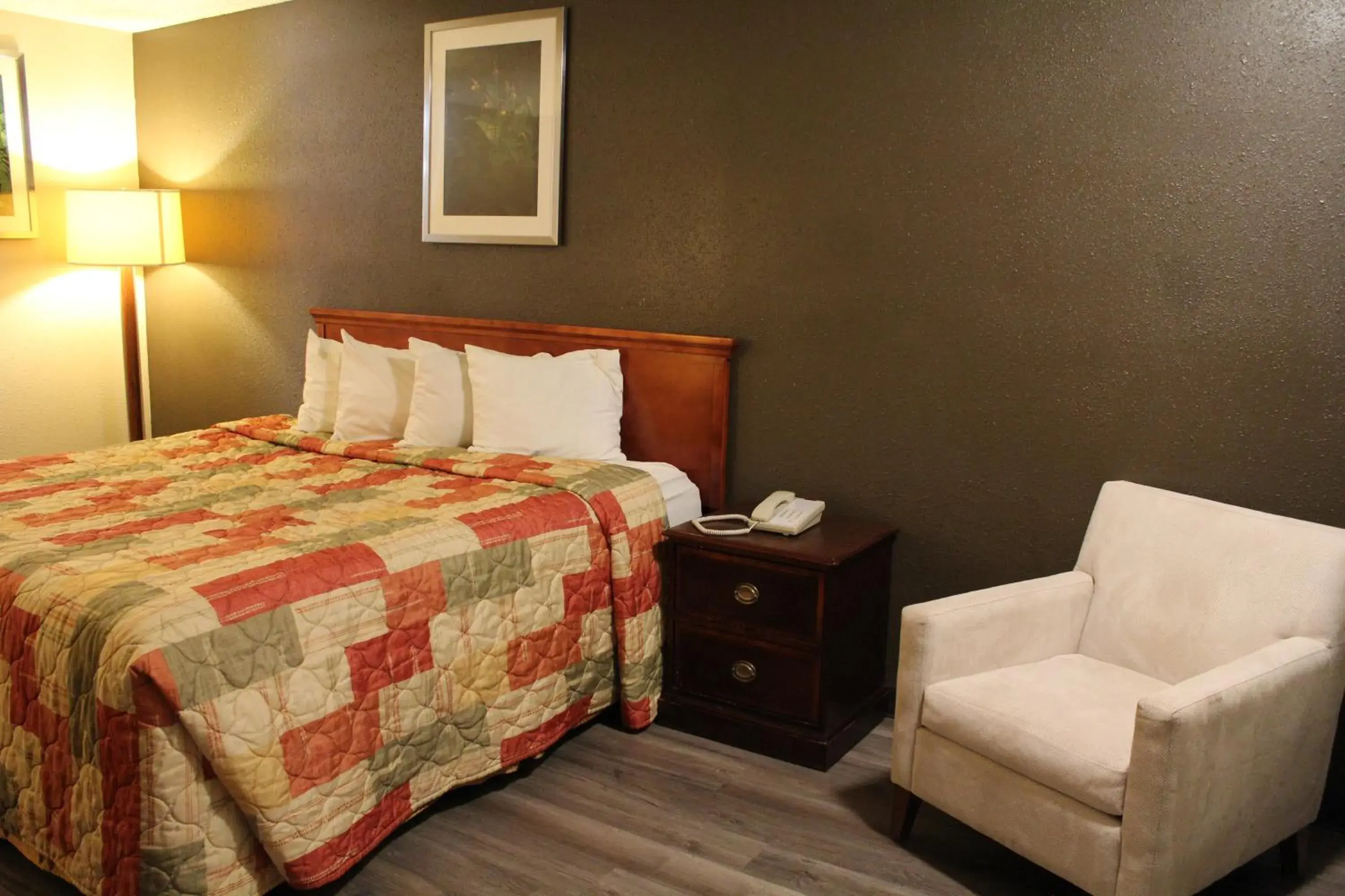 Bed in Regency Inn Bed in Regency Inn