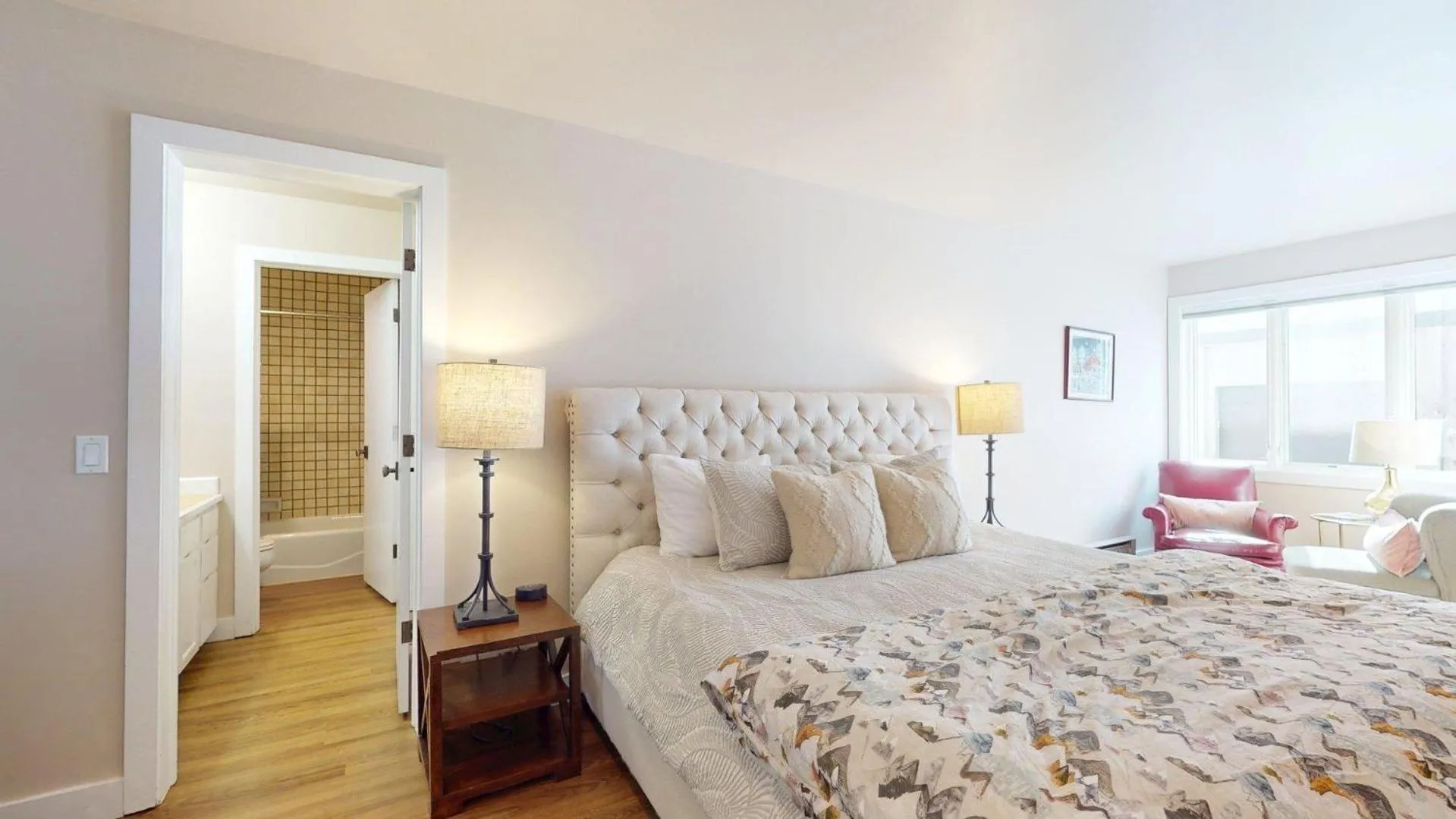 Bed in Knob Hill Ridge Townhome 1