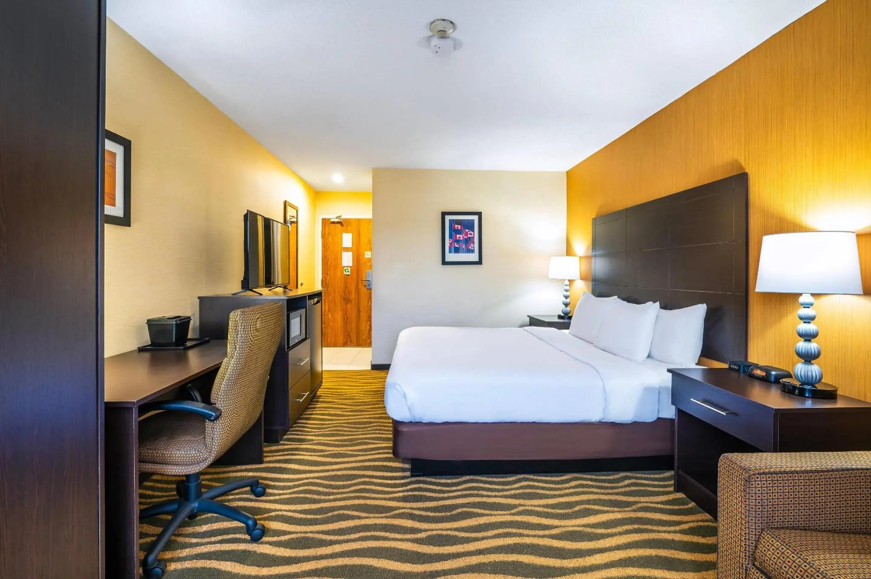 Bedroom, Bed in Quality Inn Bedroom, Bed in Quality Inn