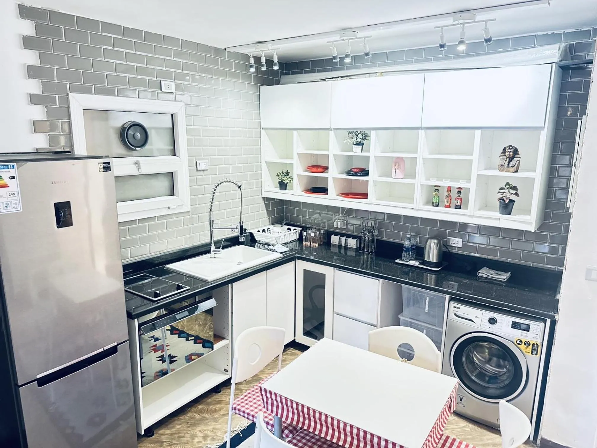 Kitchen or kitchenette in Casa Do Cairo - Rehab City