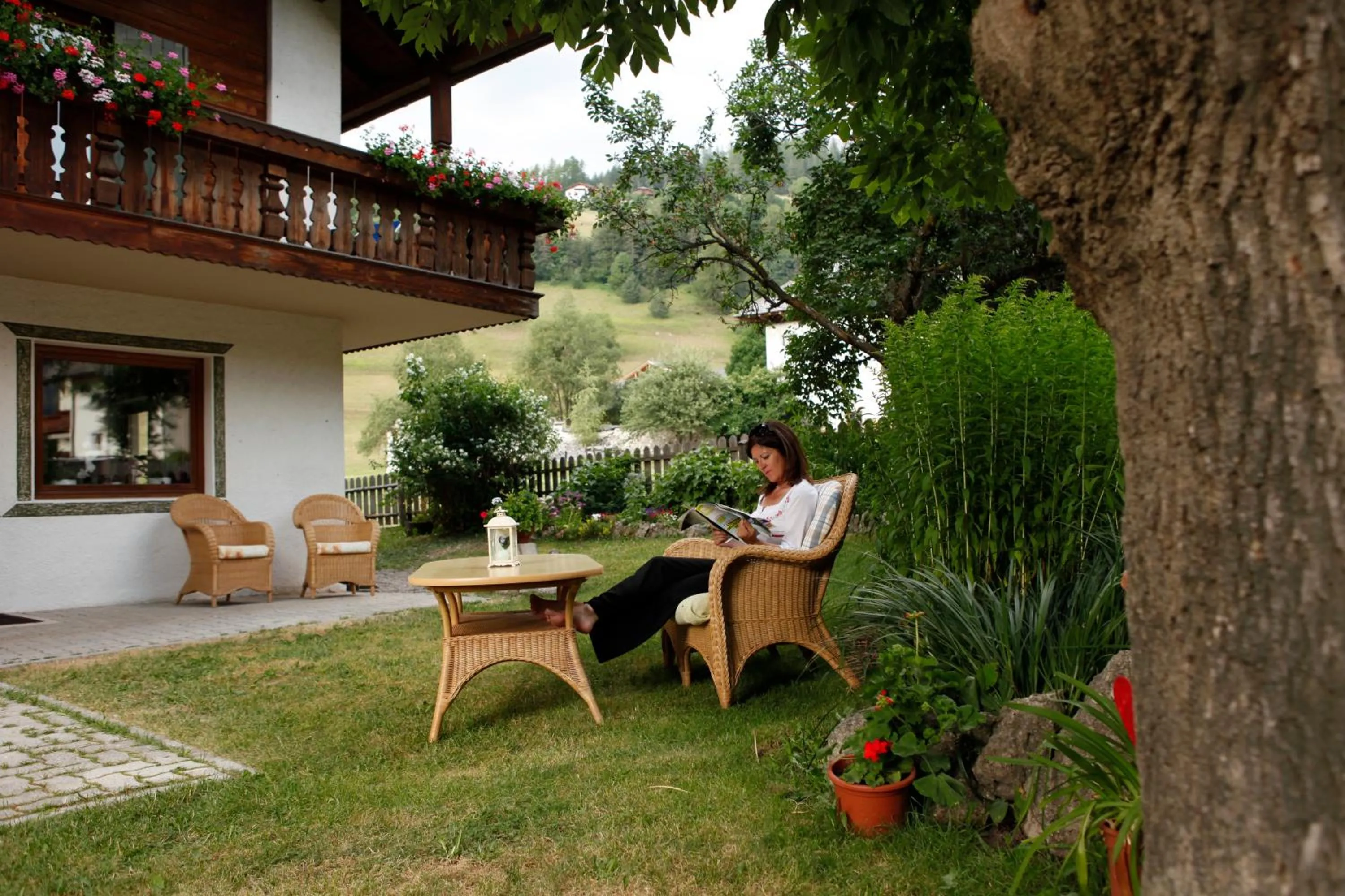 Garden in Garnì Iosc