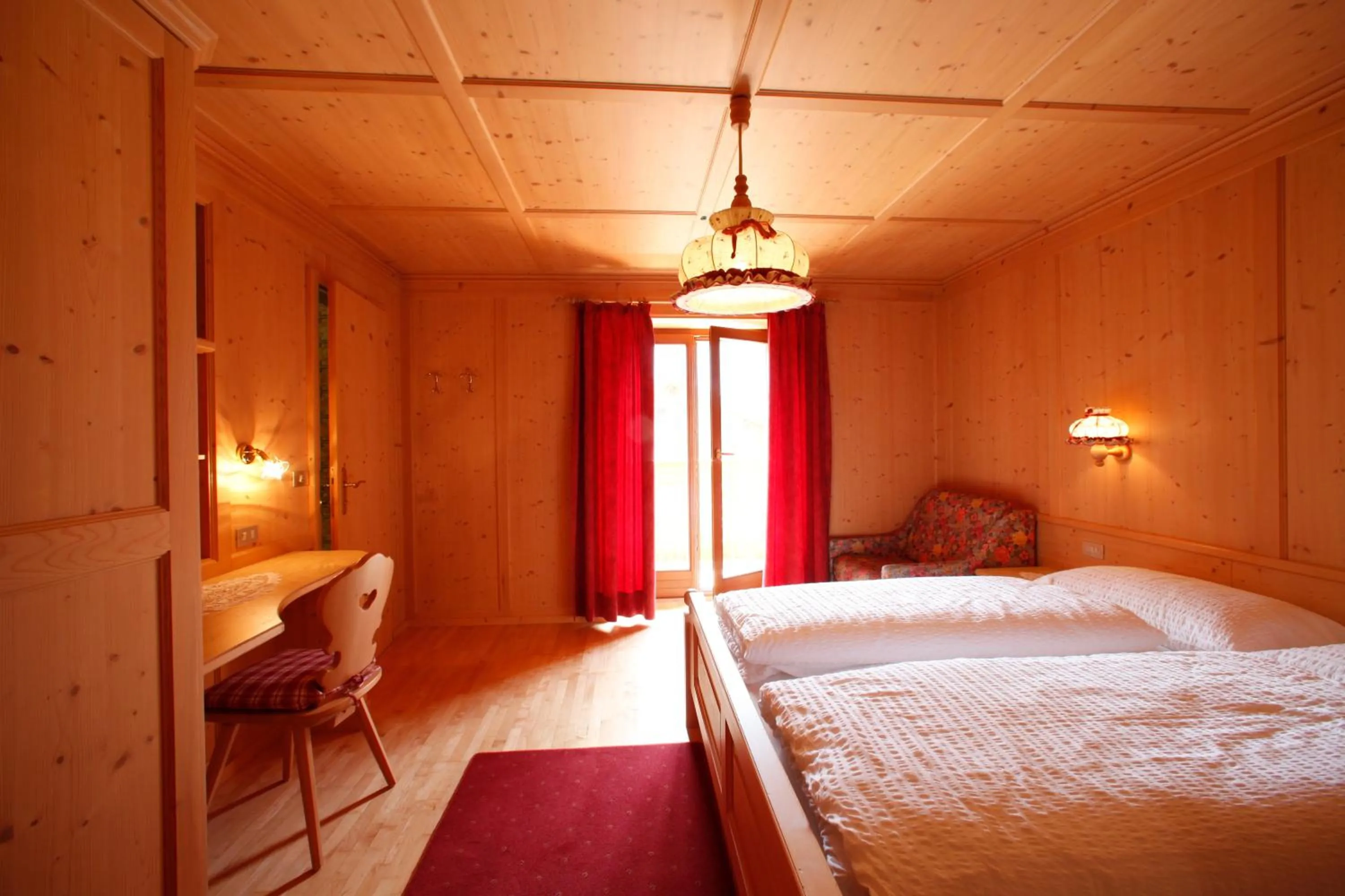 Photo of the whole room, Bed in Garnì Iosc