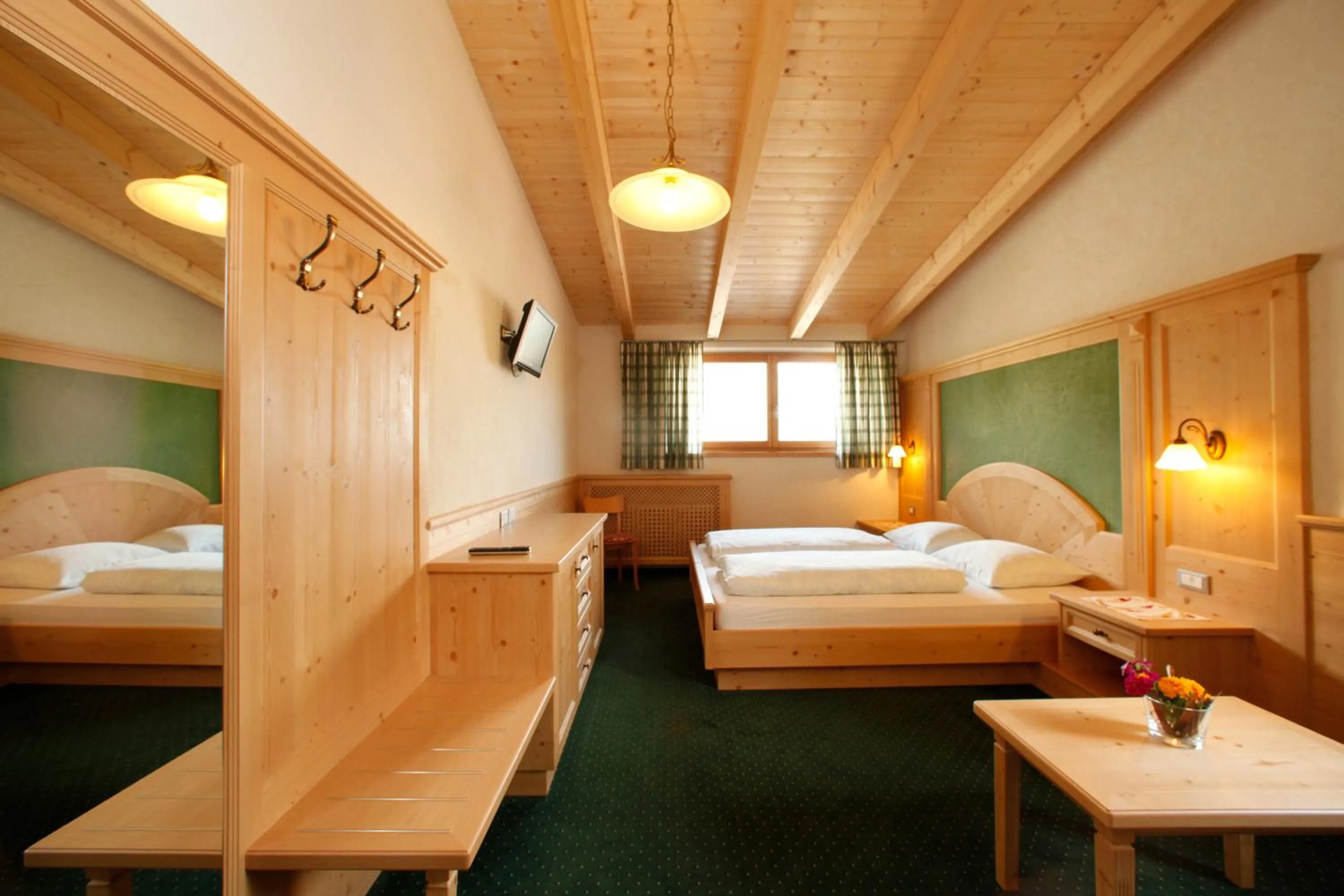 Photo of the whole room, Bed in Garnì Iosc