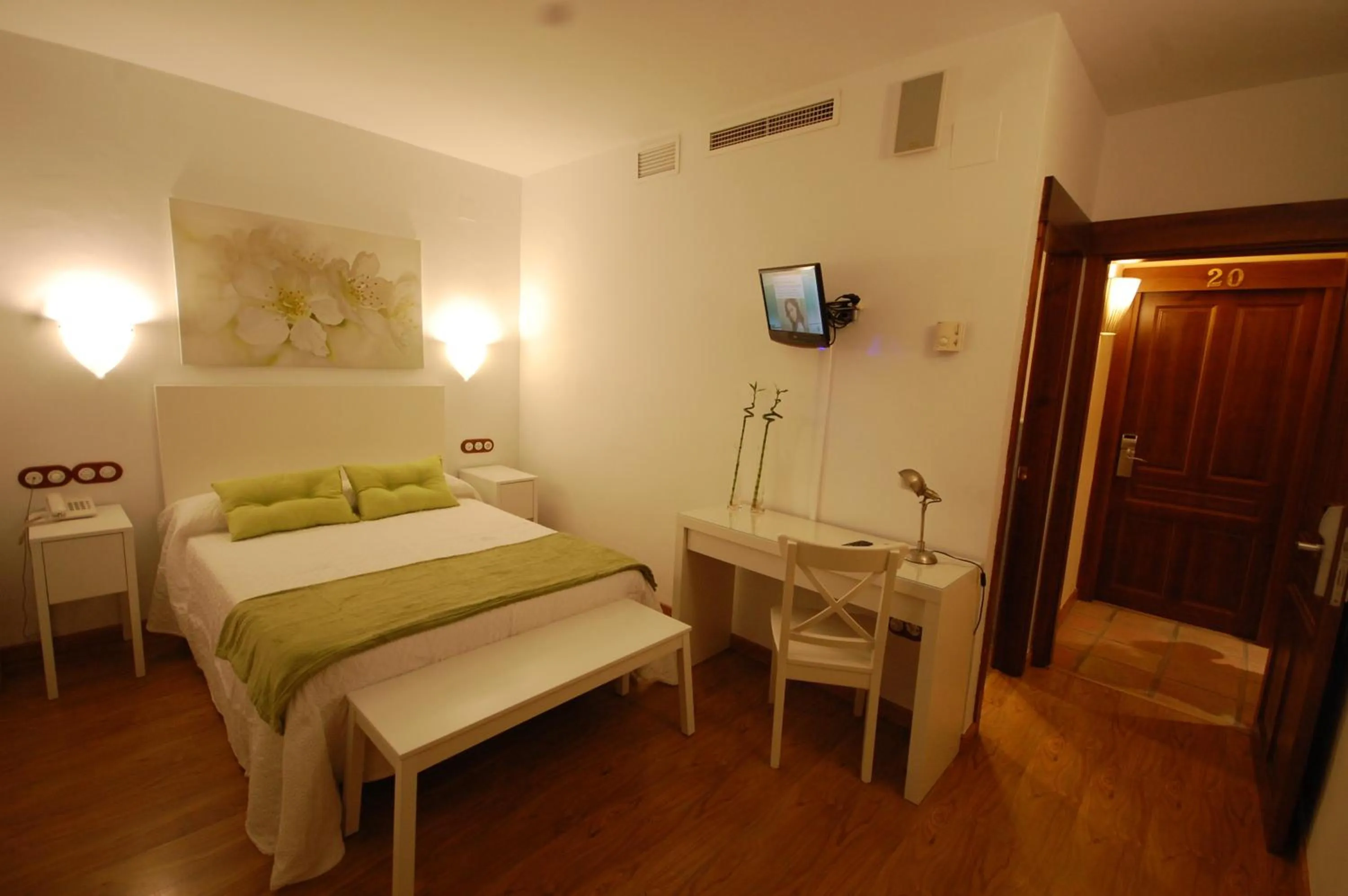 Bedroom, Bed in Hotel Hc Zoom