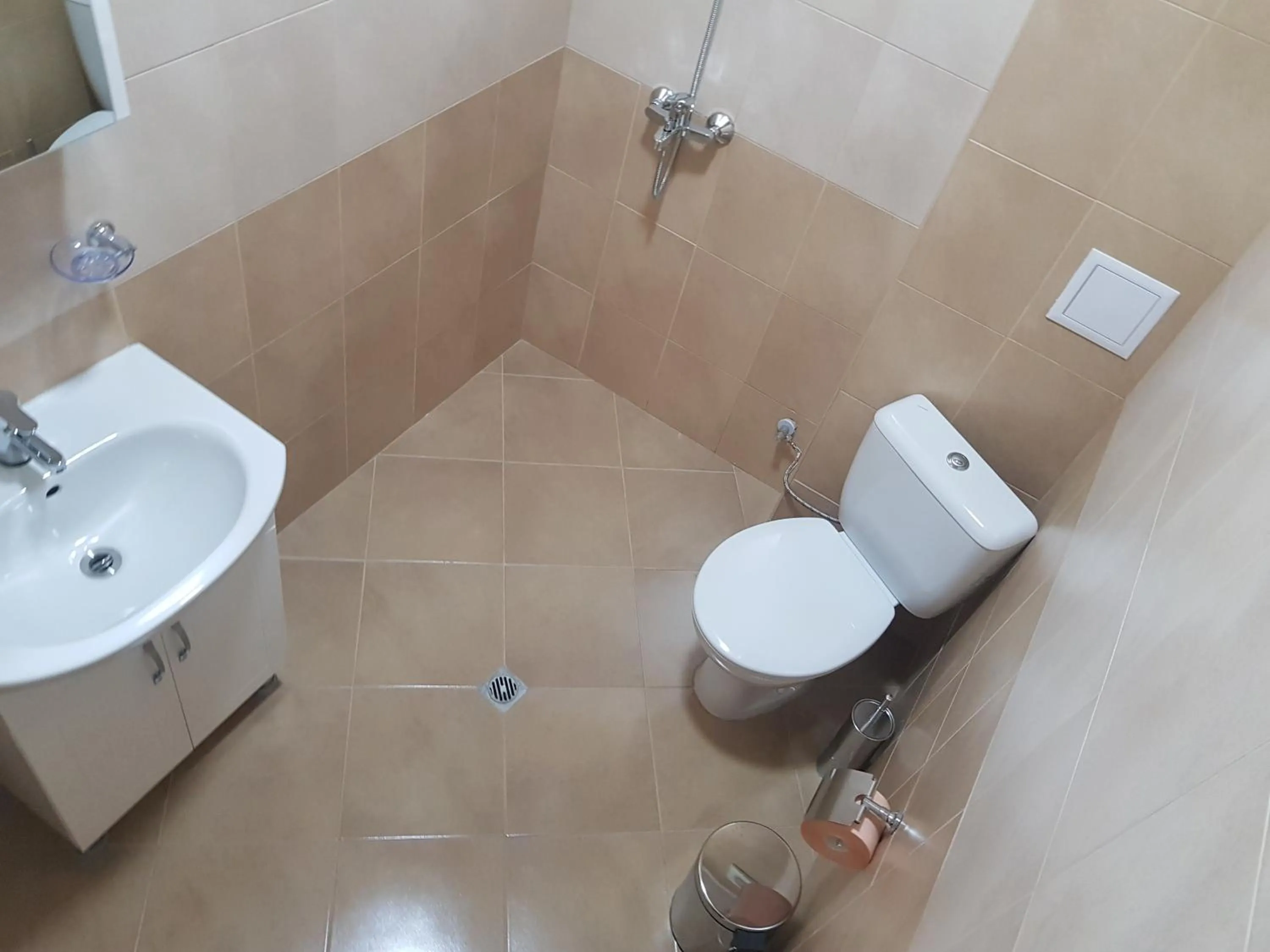 Shower in Twain Apart&Rooms