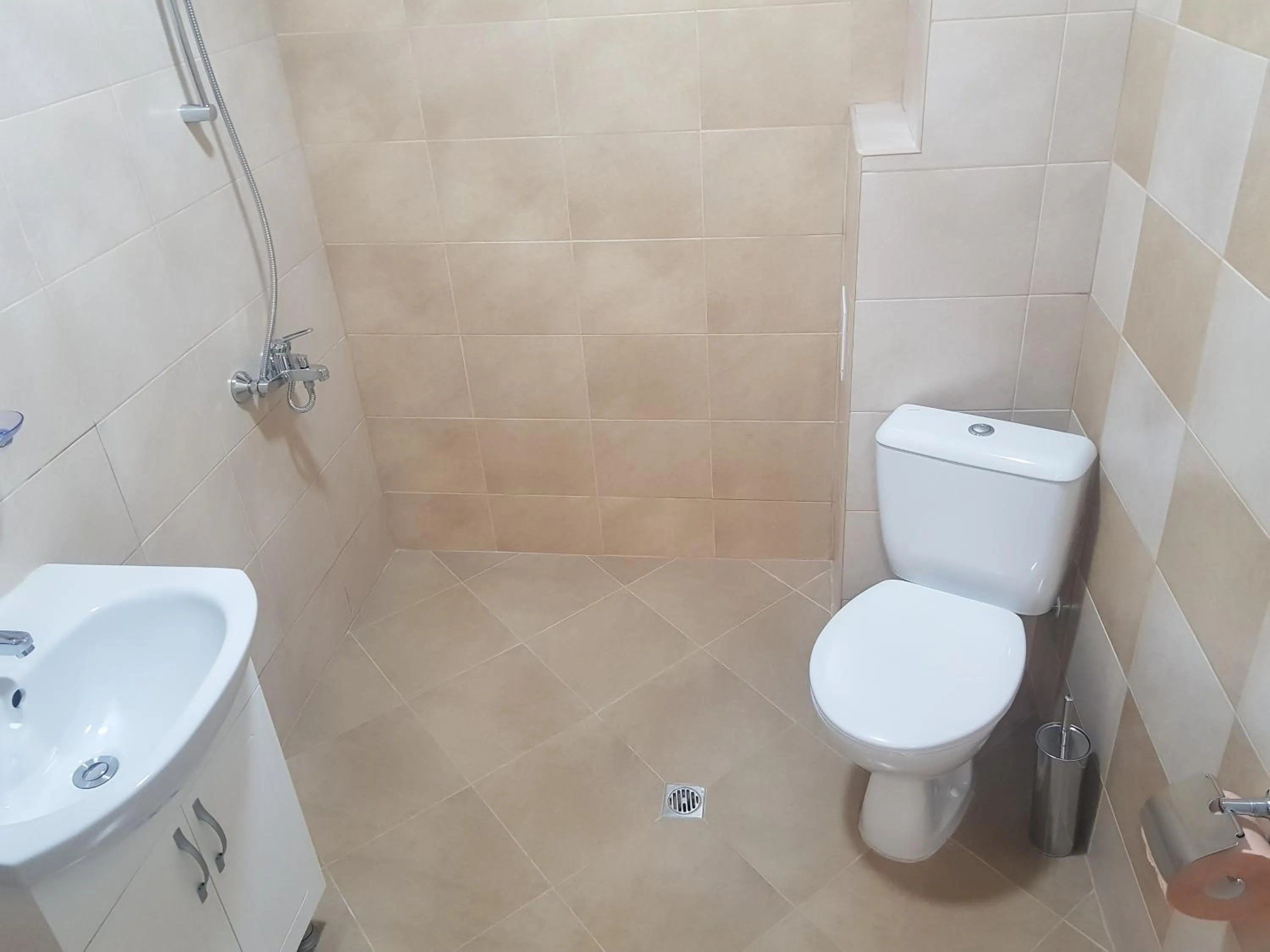 Shower in Twain Apart&Rooms