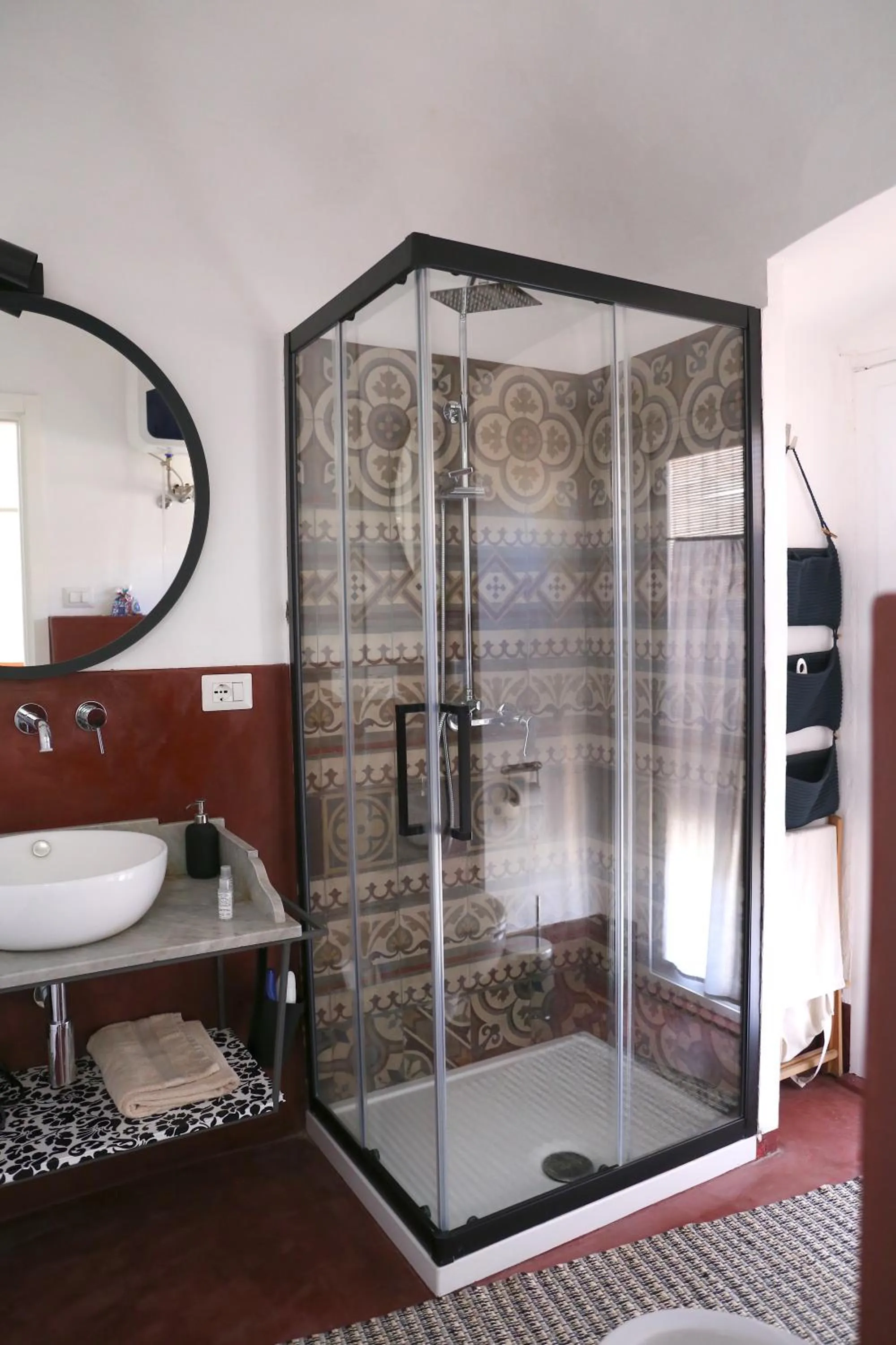 Shower in Trìcora Sicilian B&B