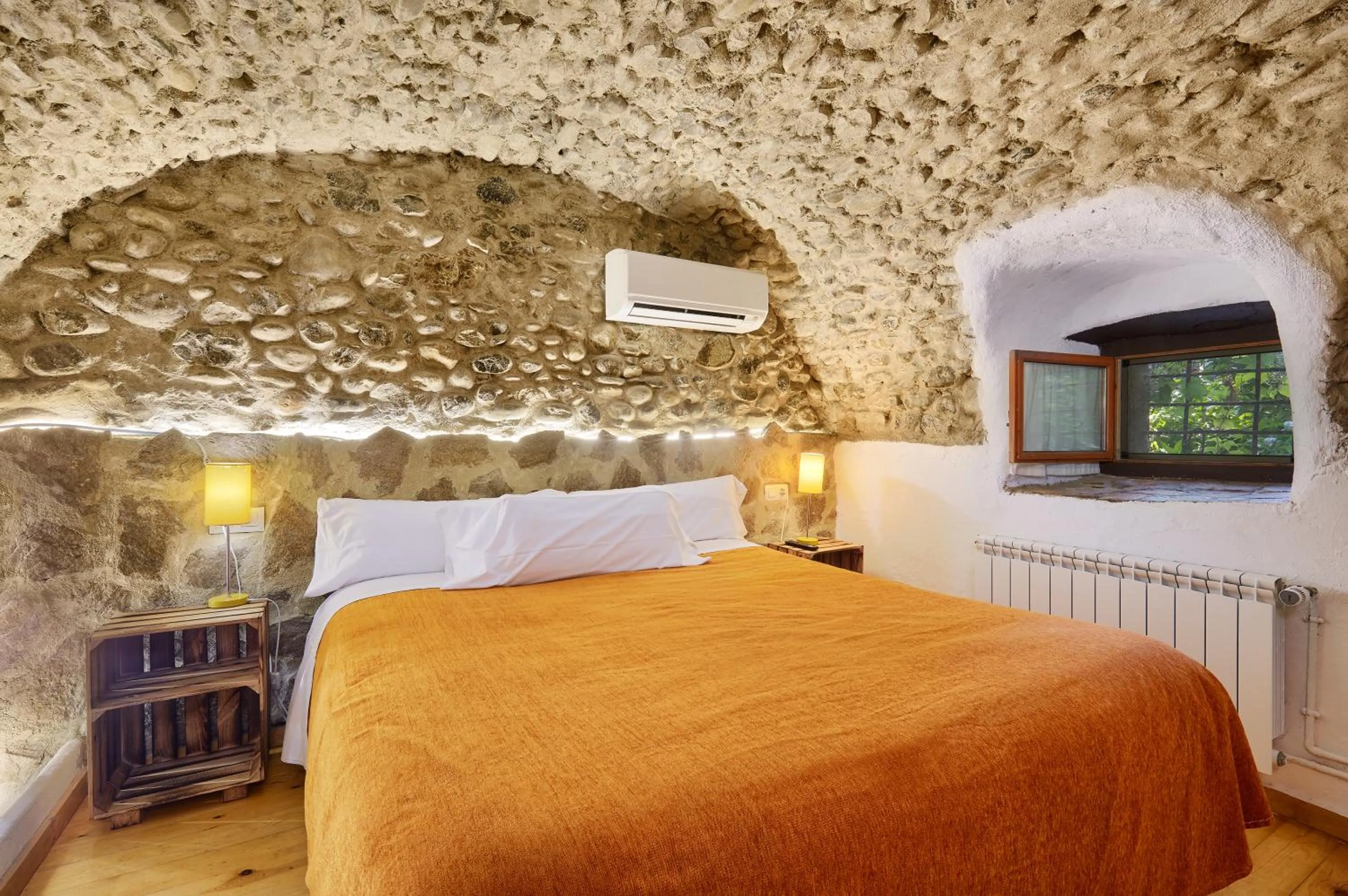 Bed in Mas Torrencito Pet Friendly