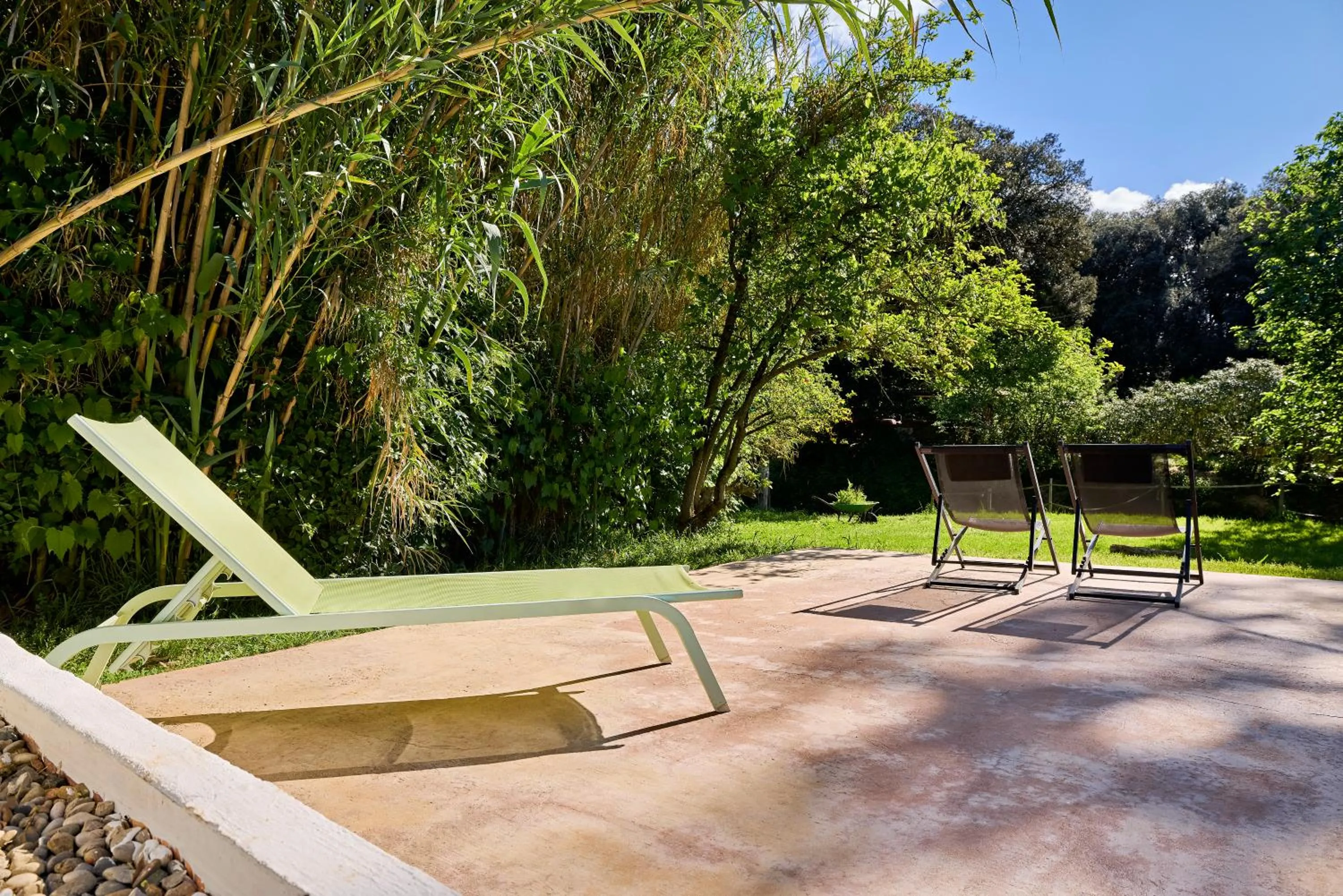 sunbed in Mas Torrencito Pet Friendly