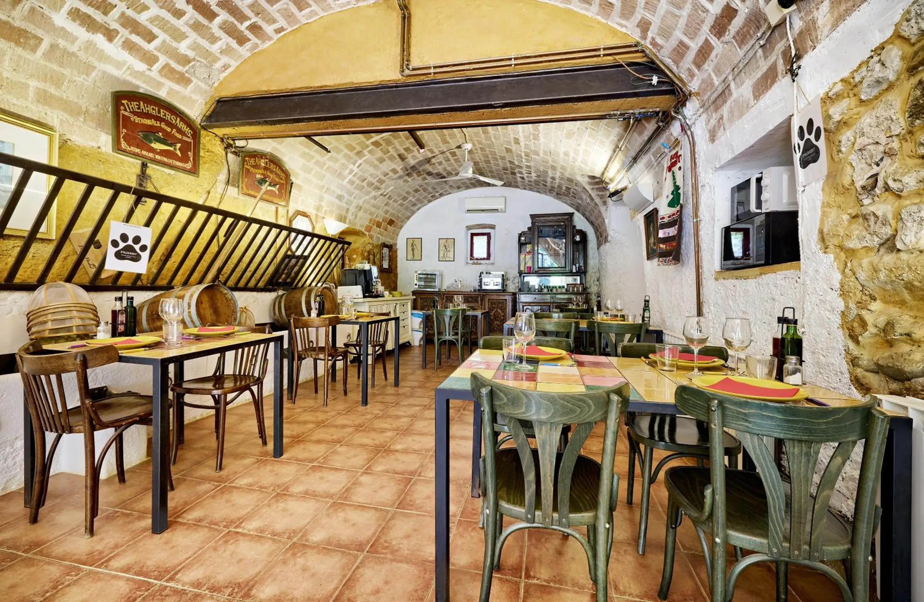 Restaurant/places to eat in Mas Torrencito Pet Friendly Restaurant/places to eat in Mas Torrencito Pet Friendly