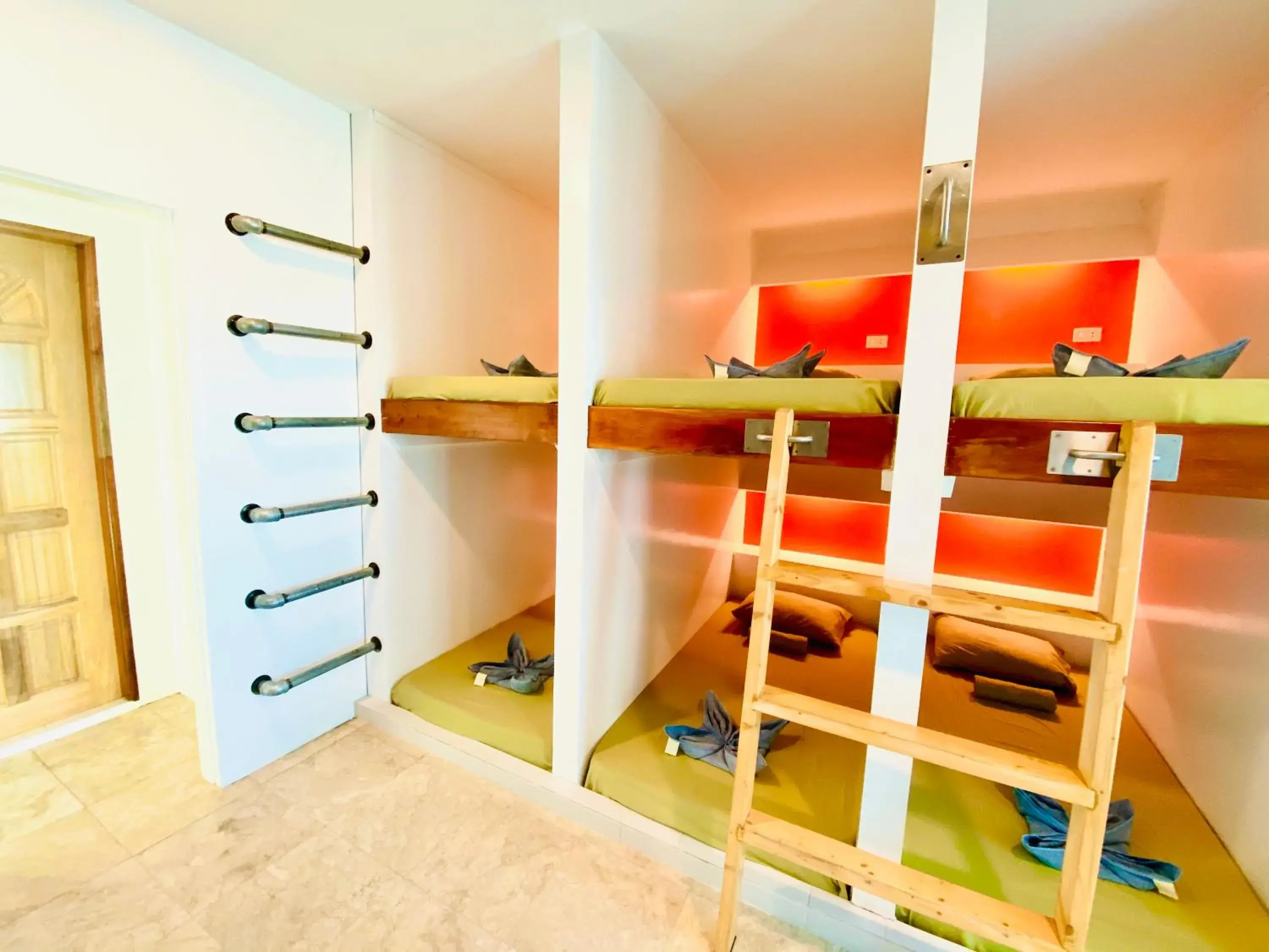 Photo of the whole room, Bed in The Escape San Juan Photo of the whole room, Bed in The Escape San Juan