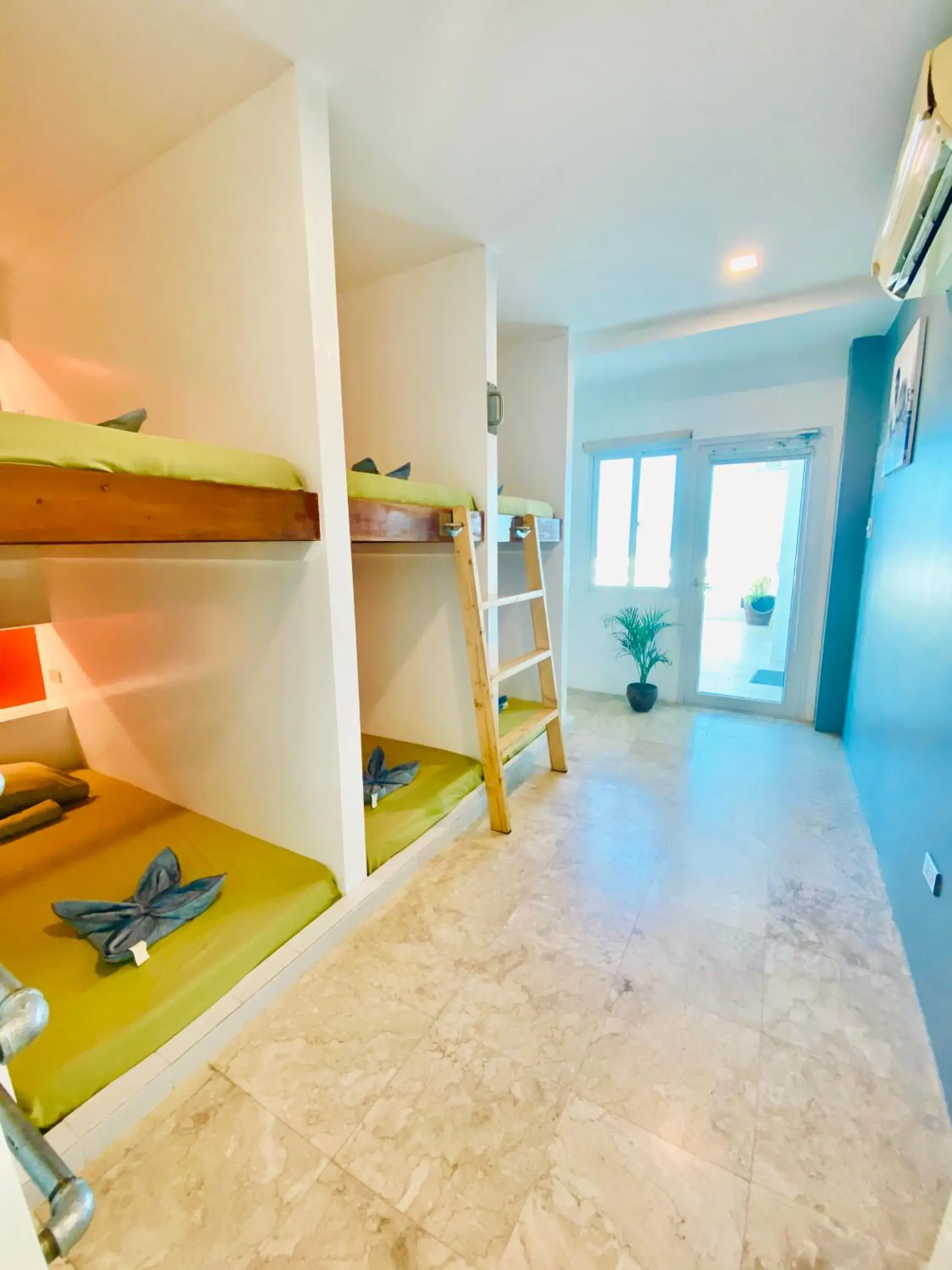 Photo of the whole room, Bed in The Escape San Juan Photo of the whole room, Bed in The Escape San Juan