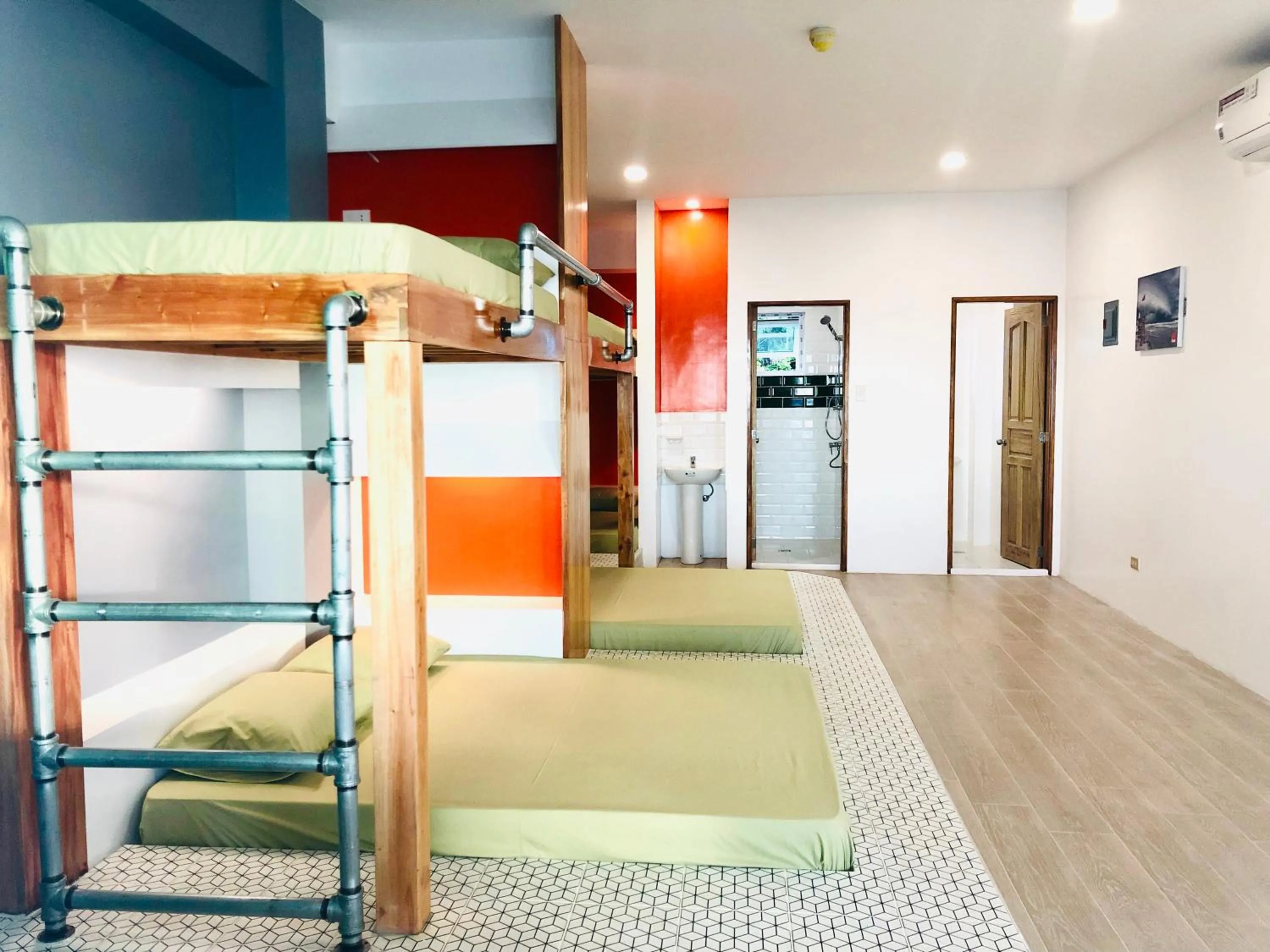 Photo of the whole room, Bed in The Escape San Juan