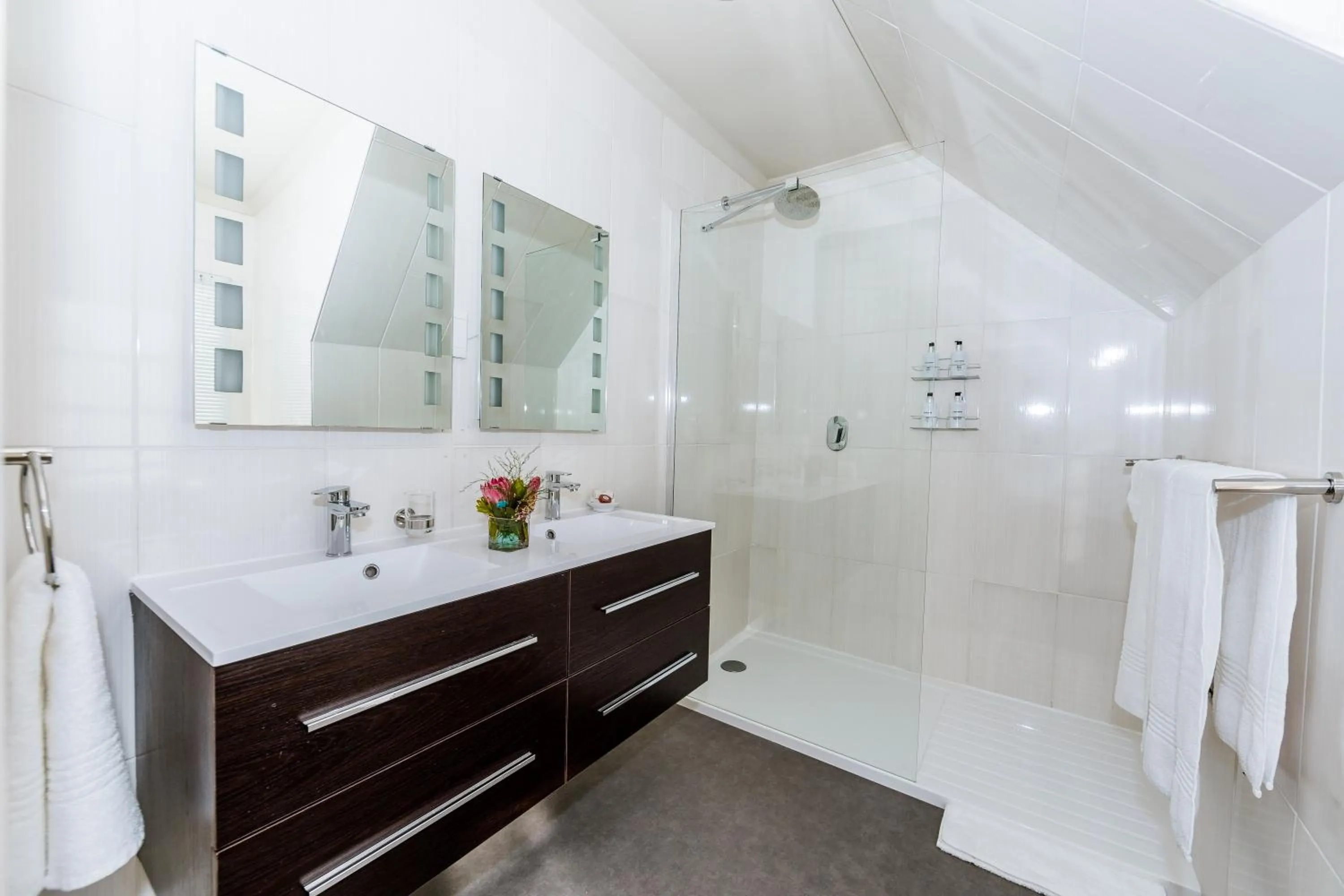 Le Petit Chateau Guest House