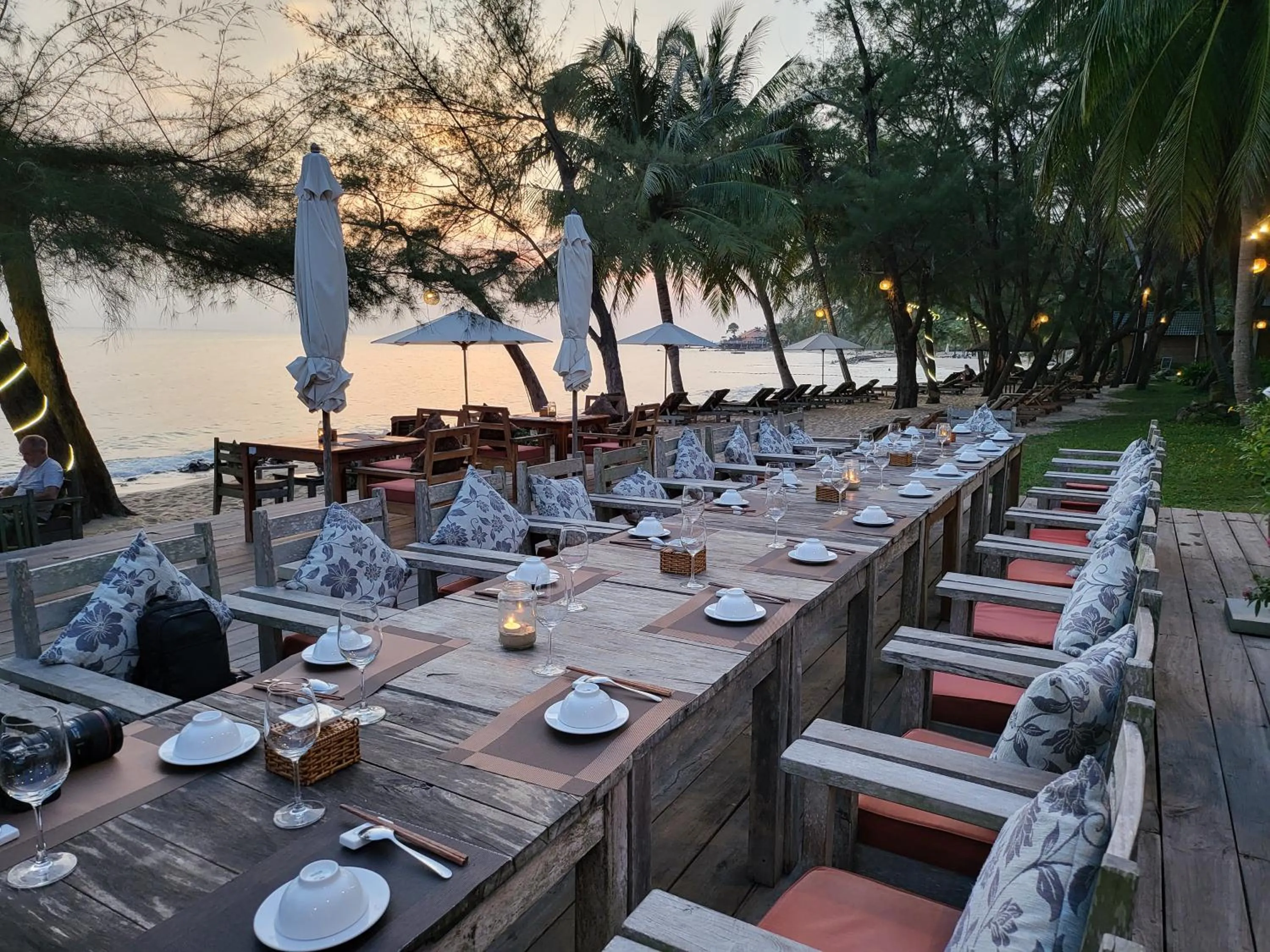 Restaurant/places to eat in Ancarine Beach Resort