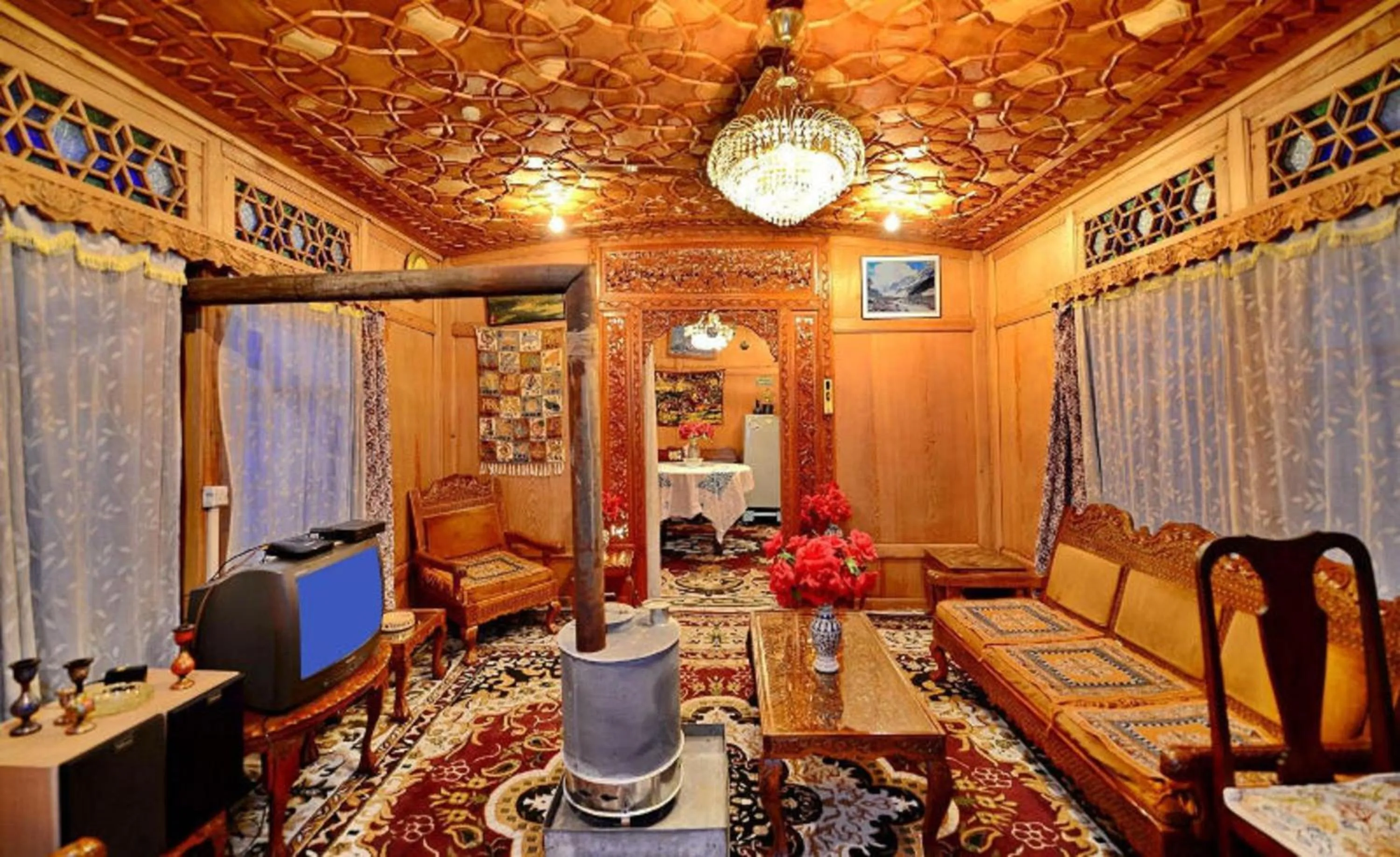 Living room in Golden Crest DALLAKE