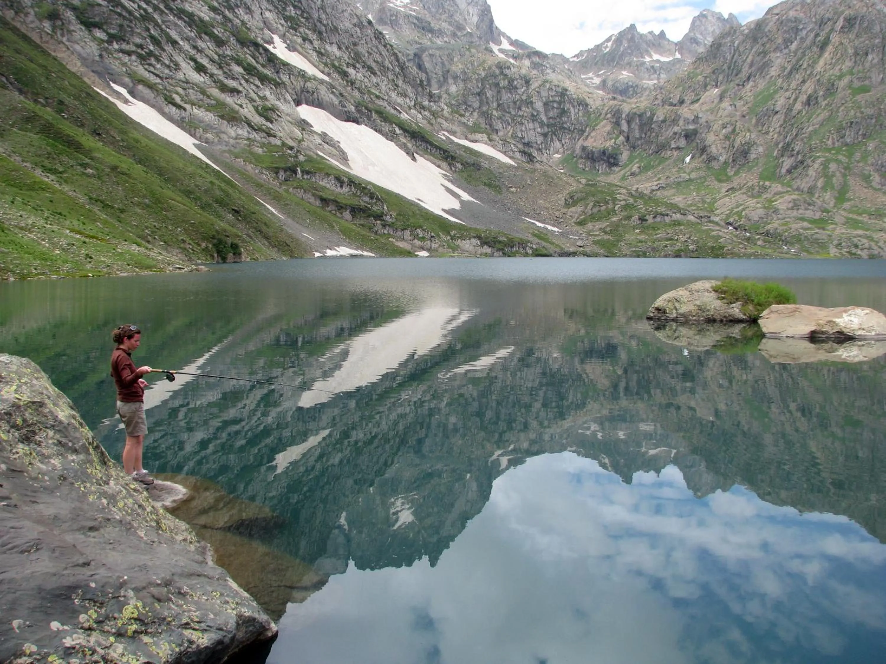 People in Golden Crest DALLAKE