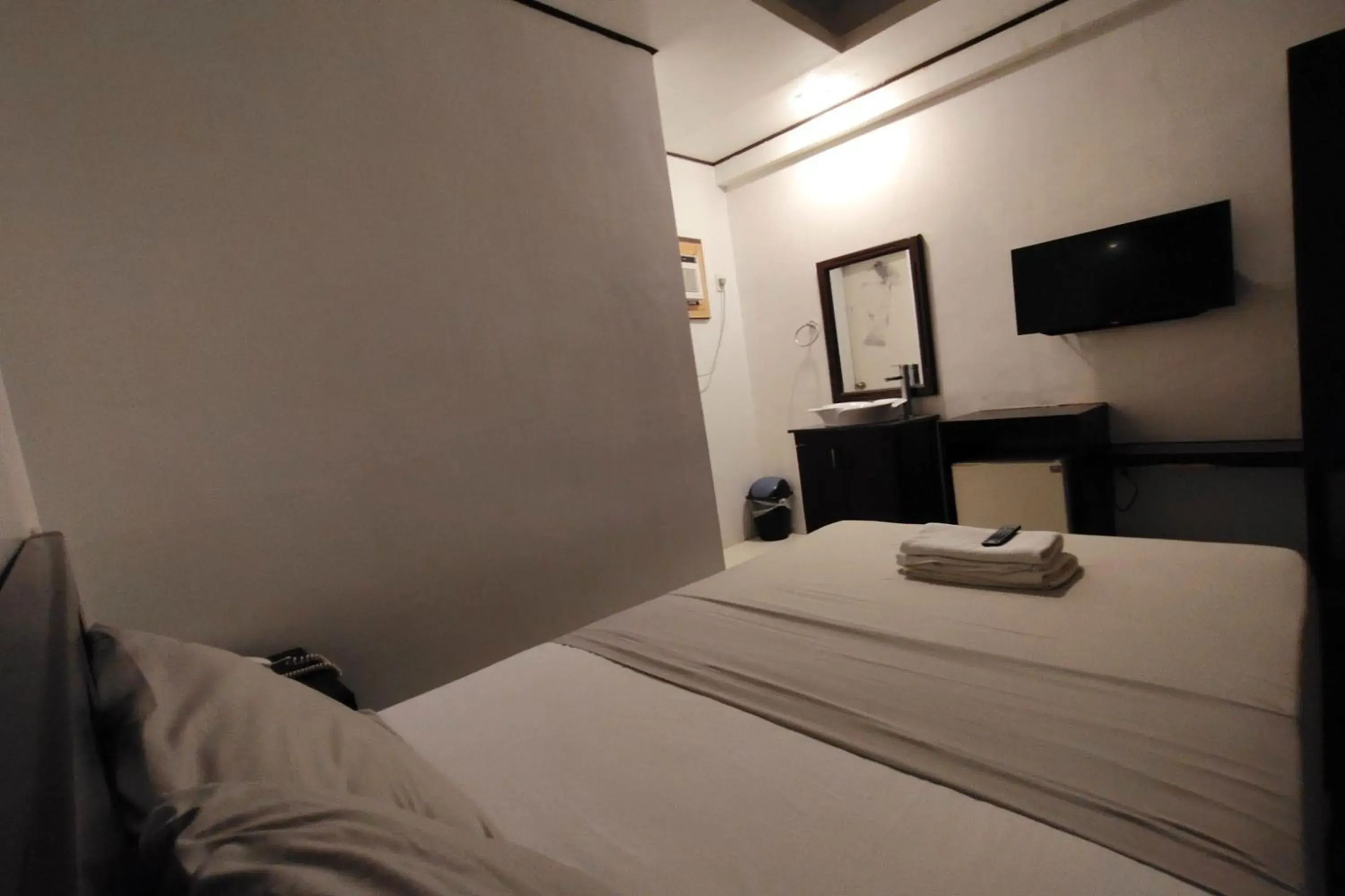 Bed in Taj Guesthouse Boracay Bed in Taj Guesthouse Boracay