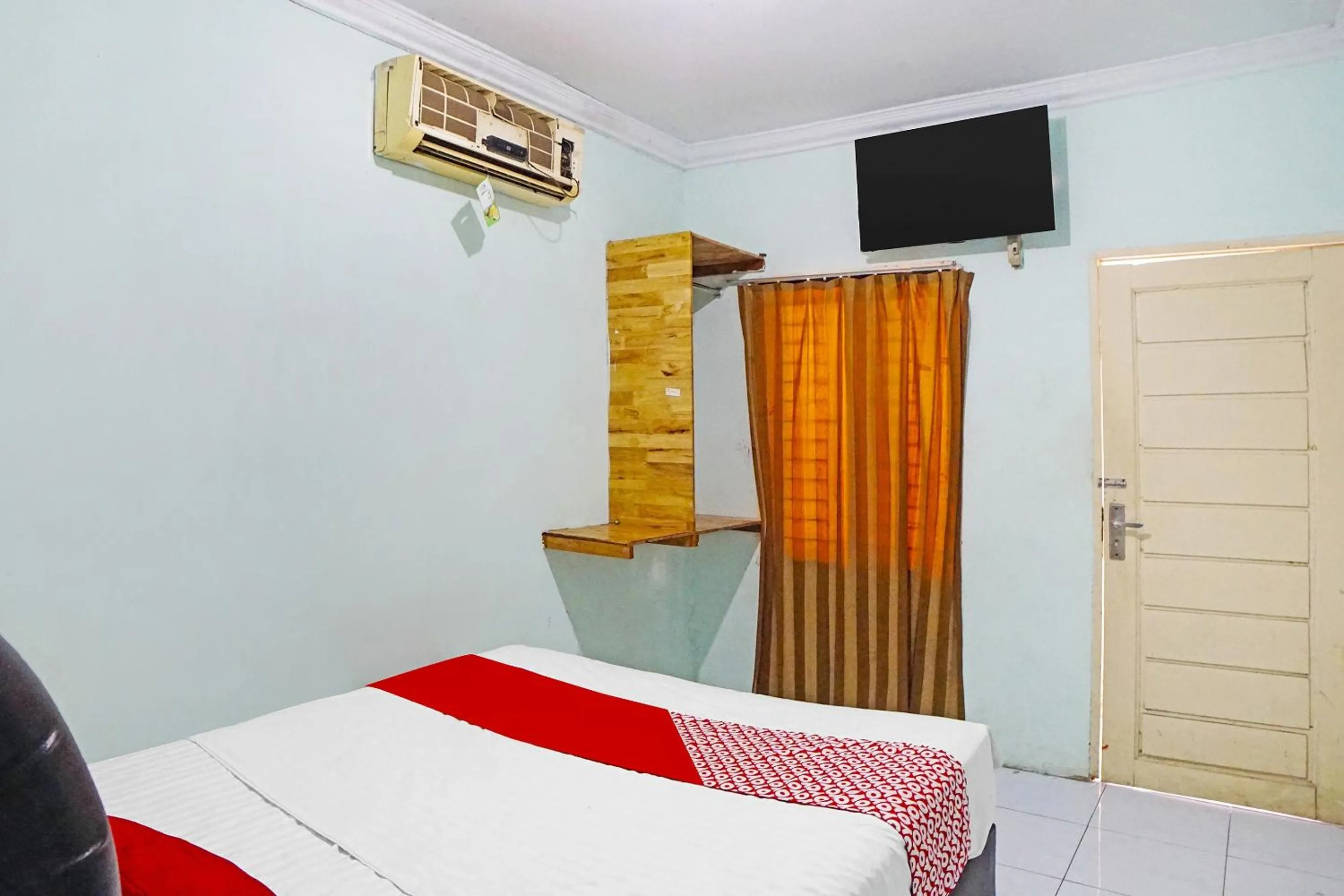 Bedroom, Bed in Hotel O Puri Dennis