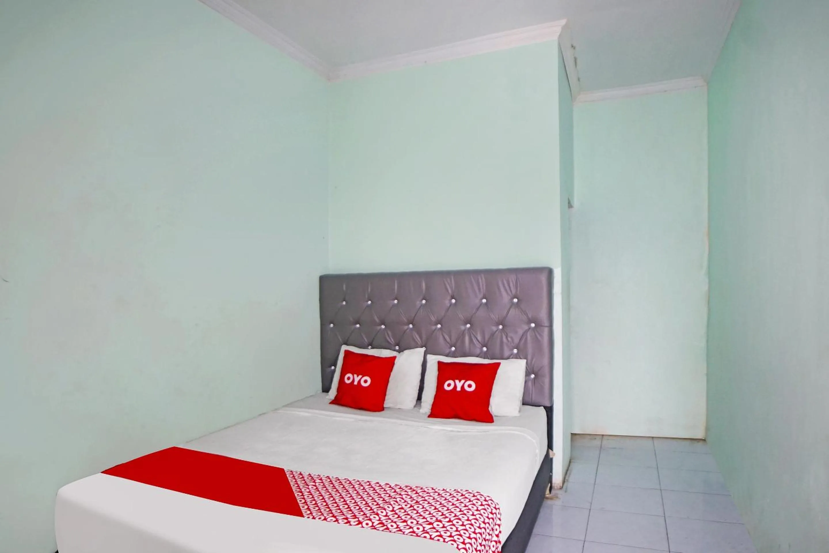 Bedroom, Bed in Hotel O Puri Dennis