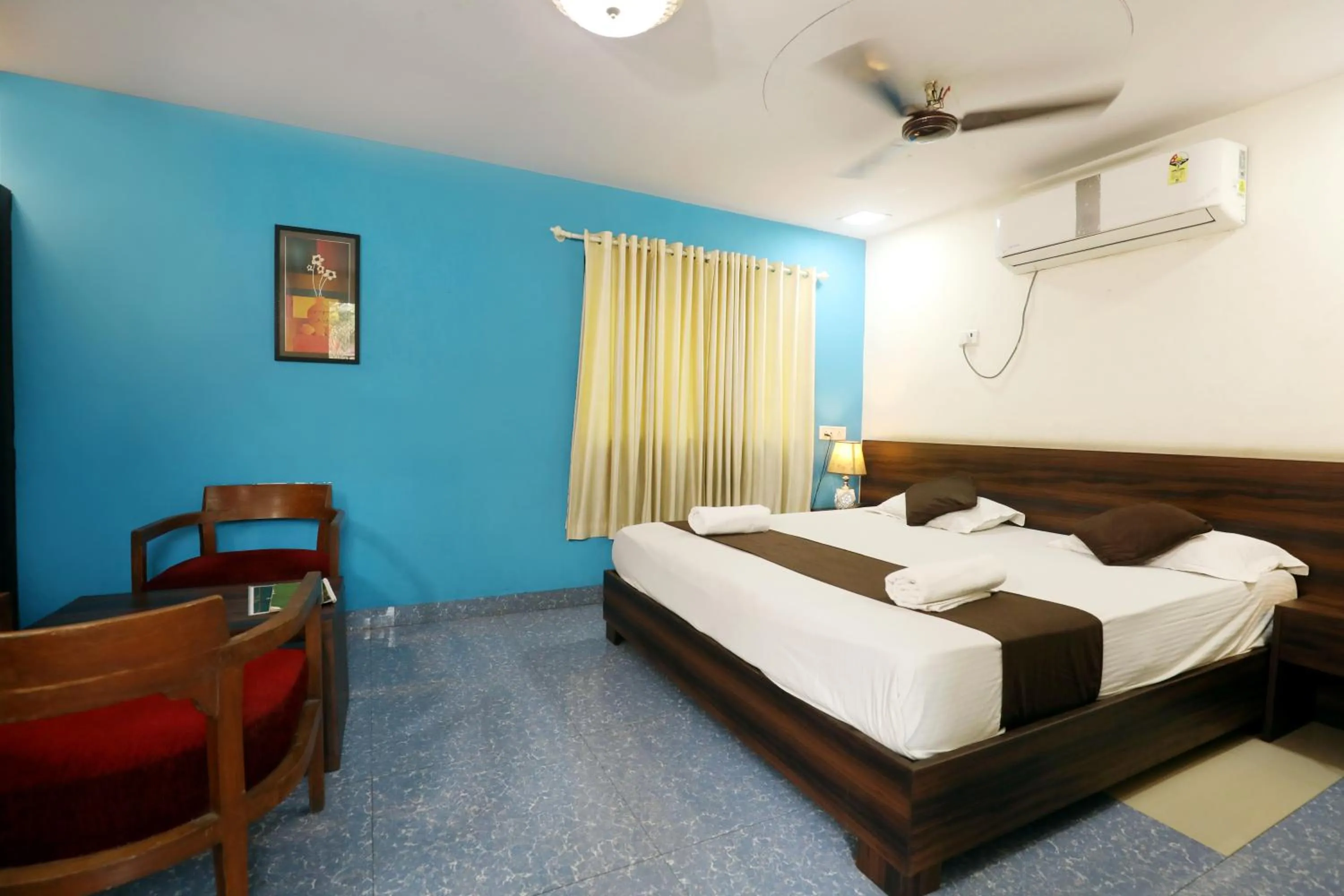 Photo of the whole room in Pali Village Resort