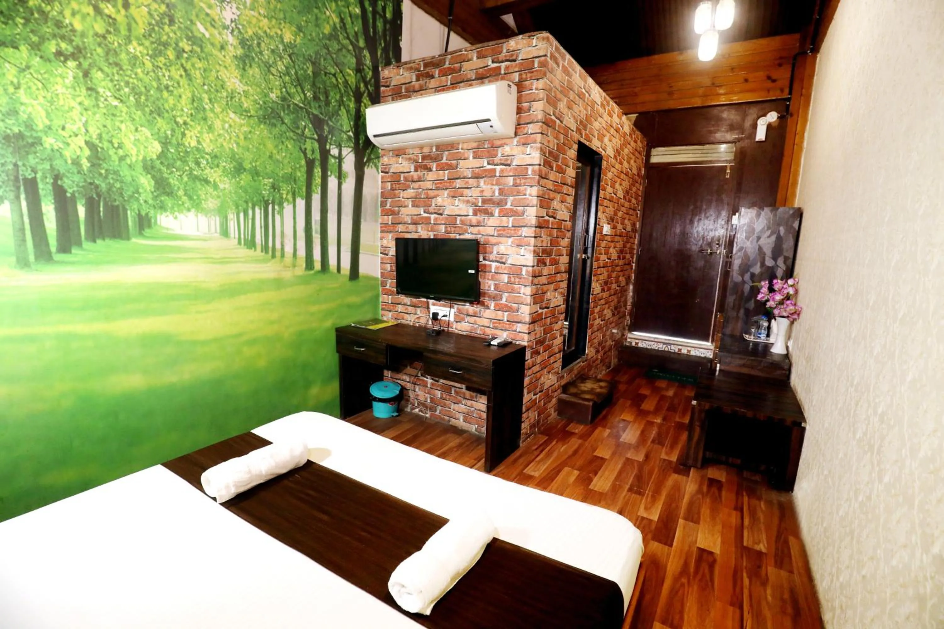 Photo of the whole room in Pali Village Resort