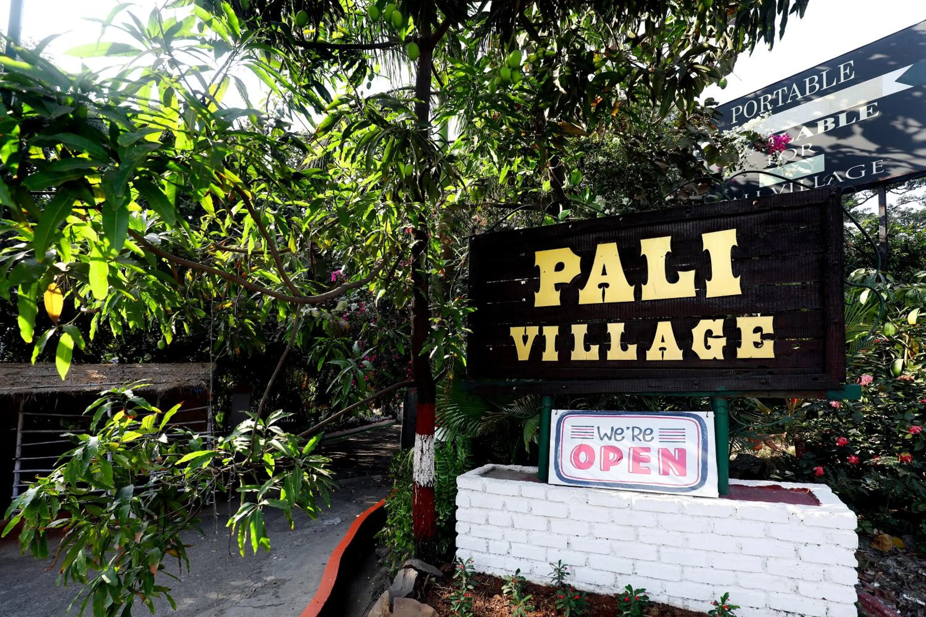 Facade/entrance in Pali Village Resort