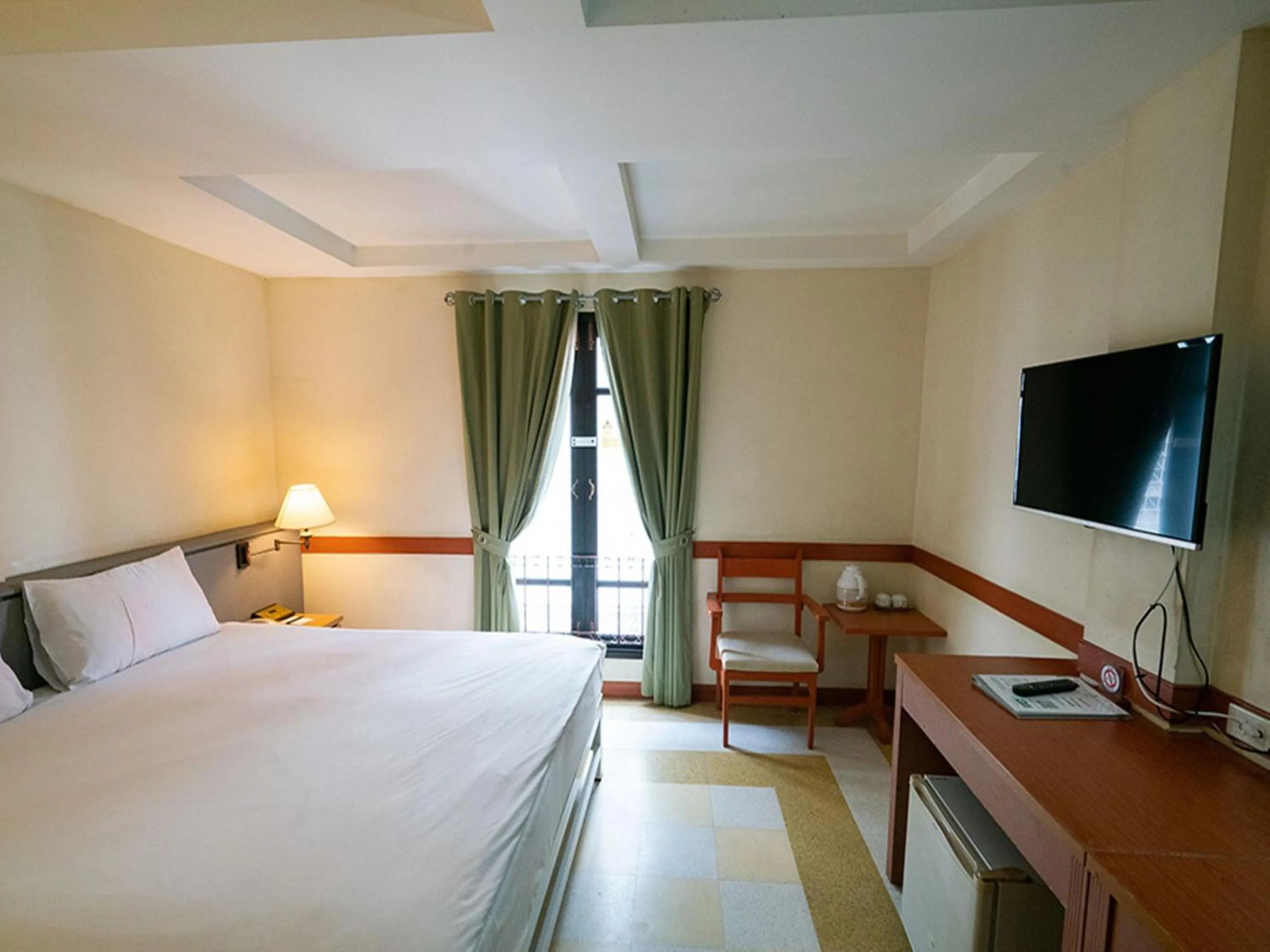 TV and multimedia, Bed in The Ecotel Bangkok