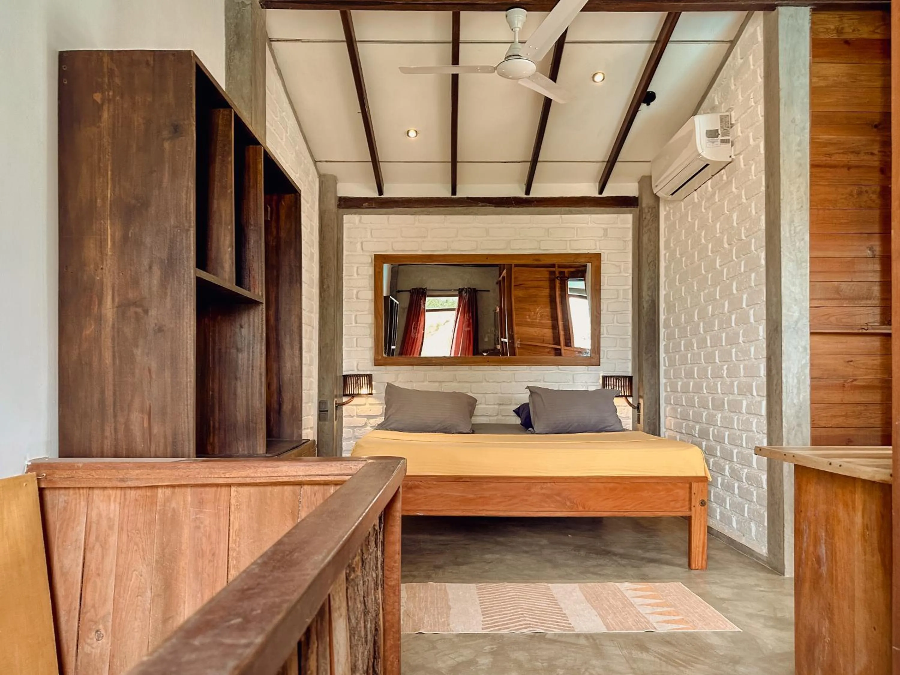 Bedroom, Bed in Stay Golden