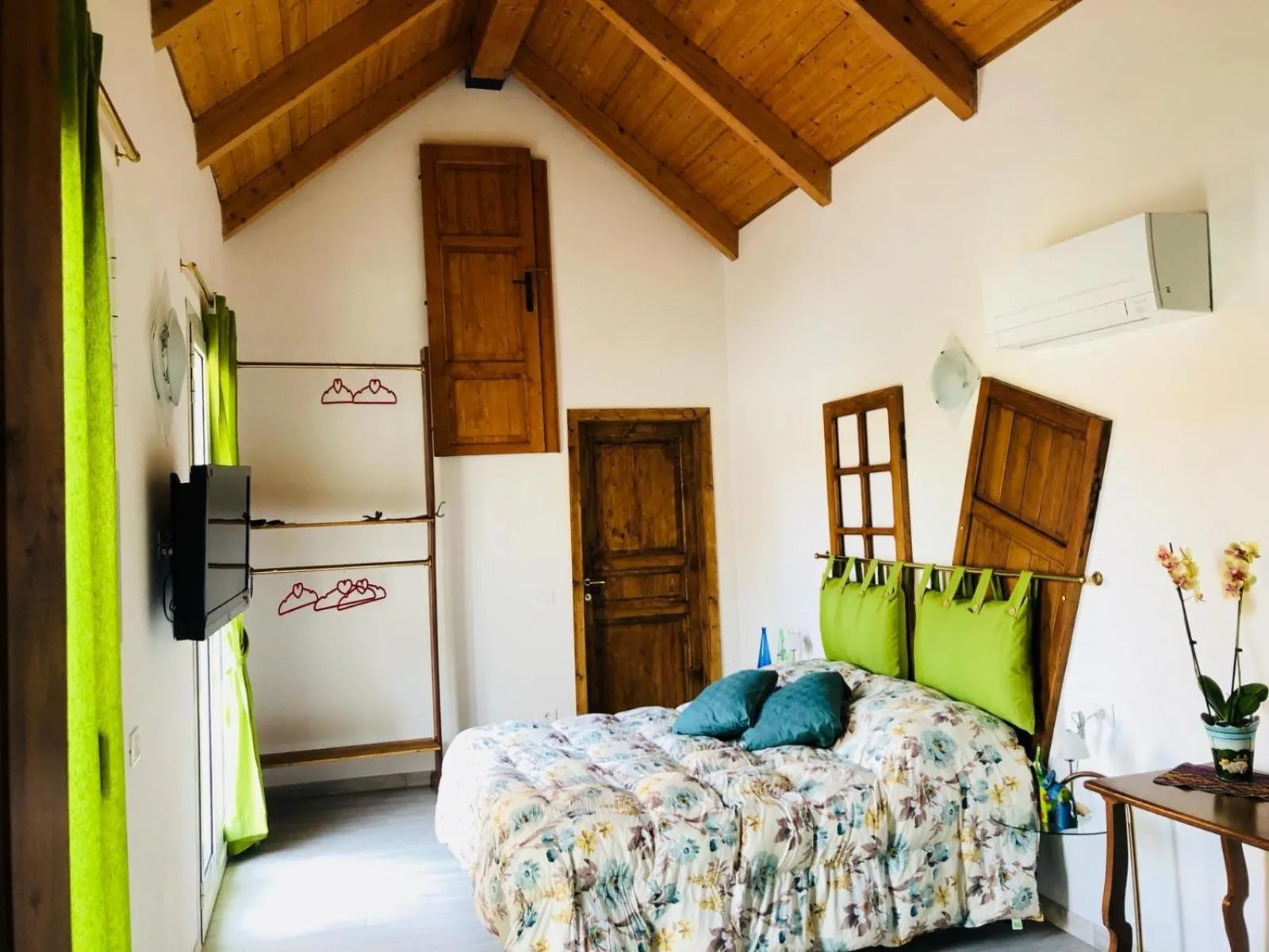 Double Room with Garden View - single occupancy in La casetta di Giuci