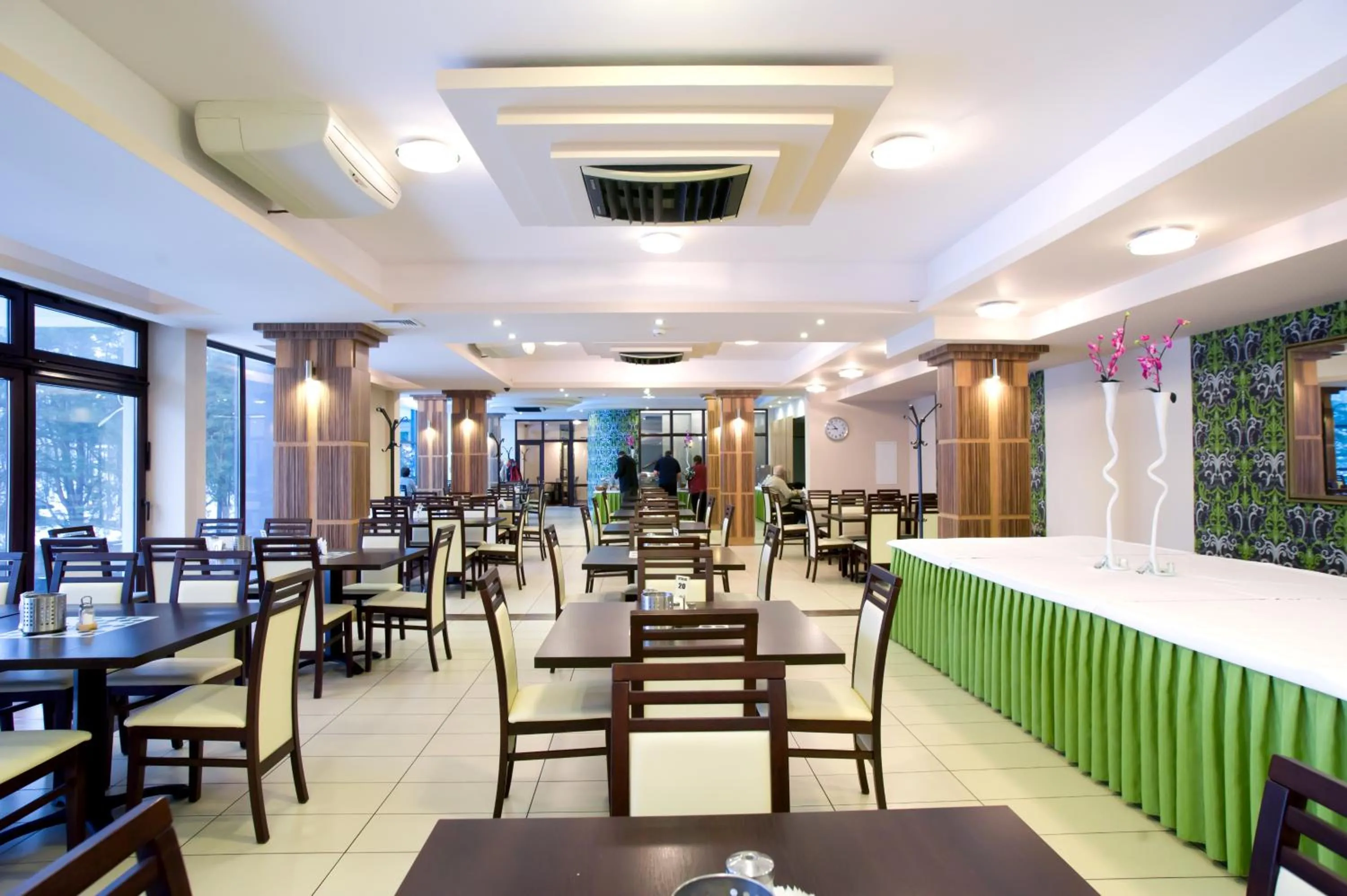 Restaurant/places to eat in Hotel Szarlota - Kompleksowo na Kaszubach