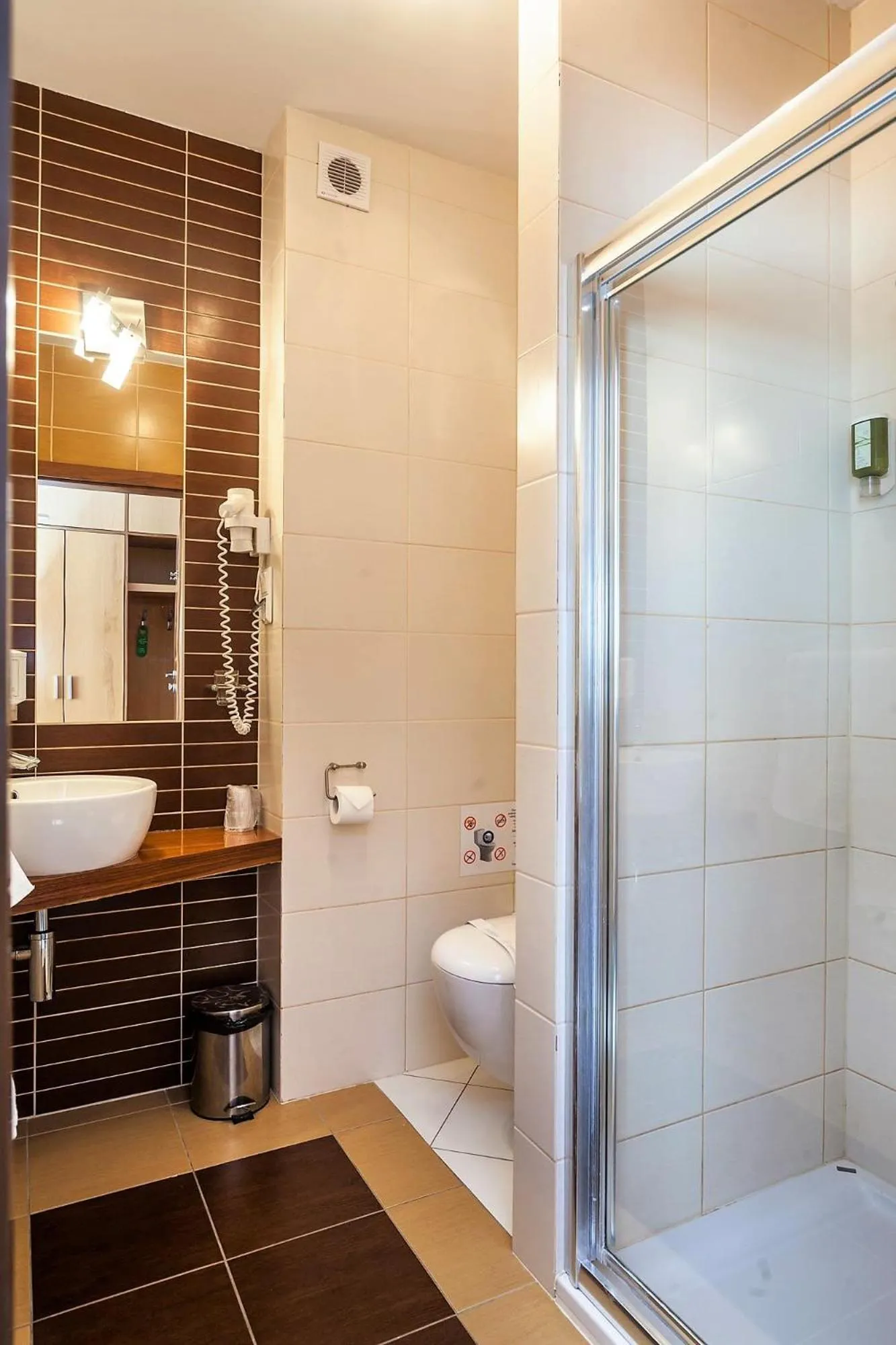 Toilet in Hotel Szarlota - Kompleksowo na Kaszubach