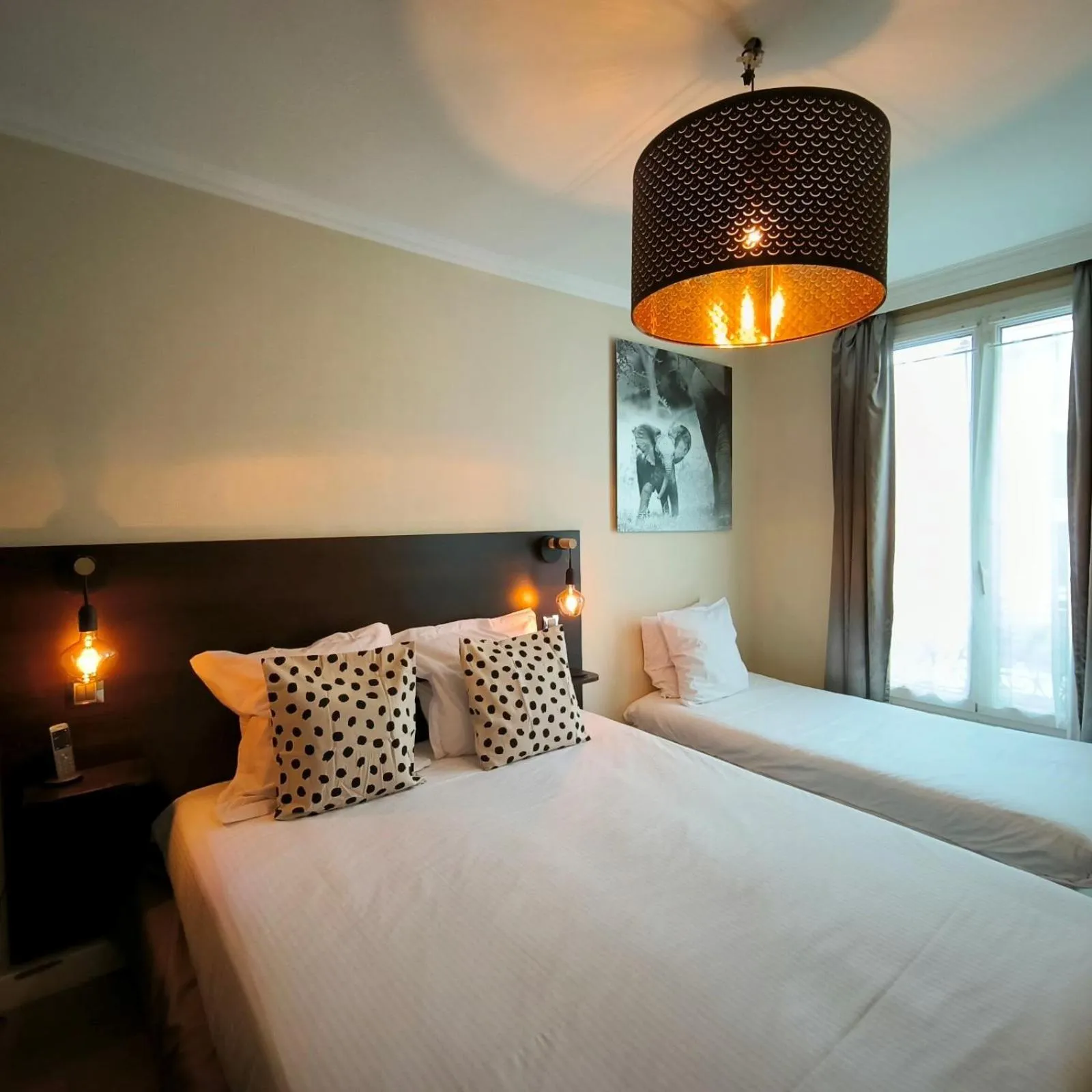 Bed in Hotel Le Twelve