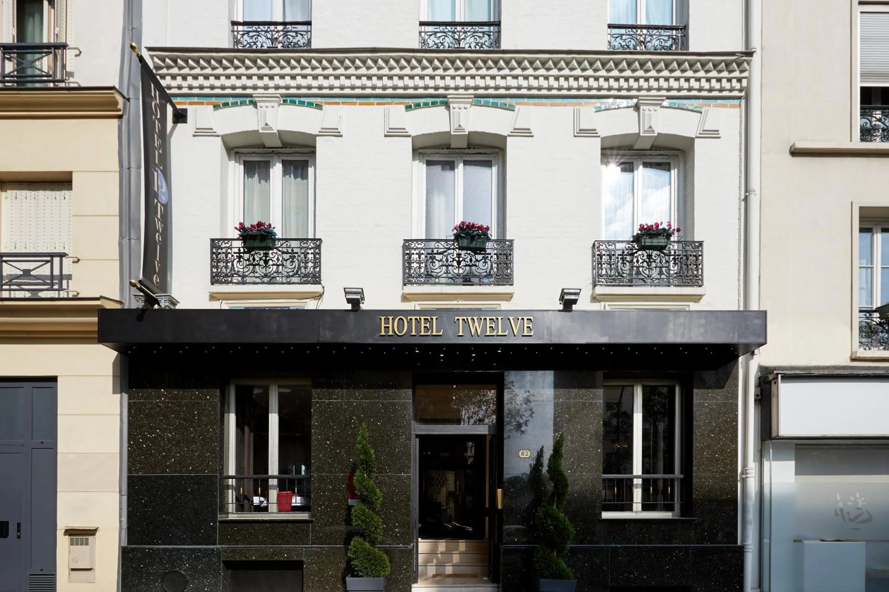 Facade/entrance in Hotel Le Twelve