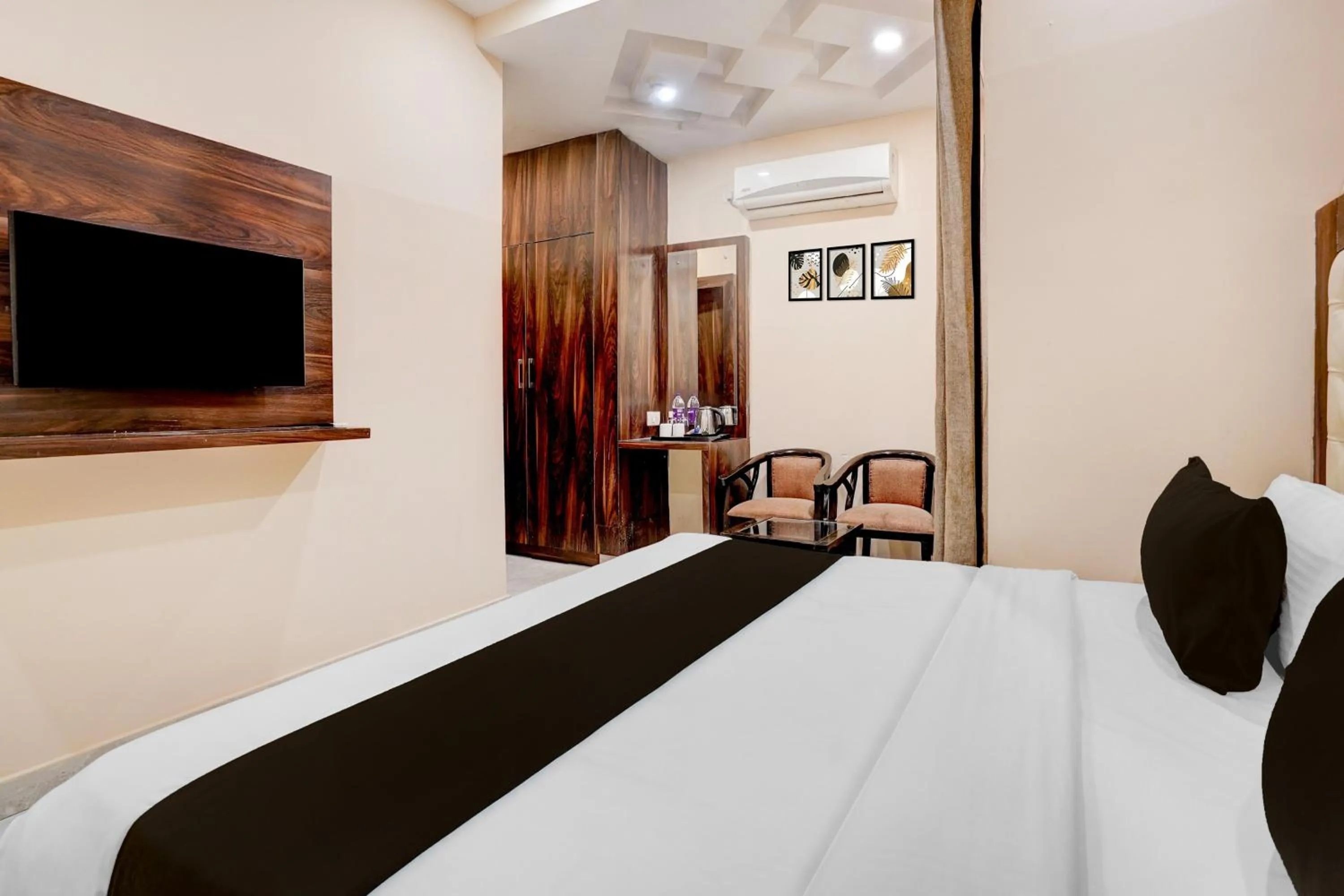 Bedroom, Bed in Townhouse Oak Dehradun Court Formerly GK Residency