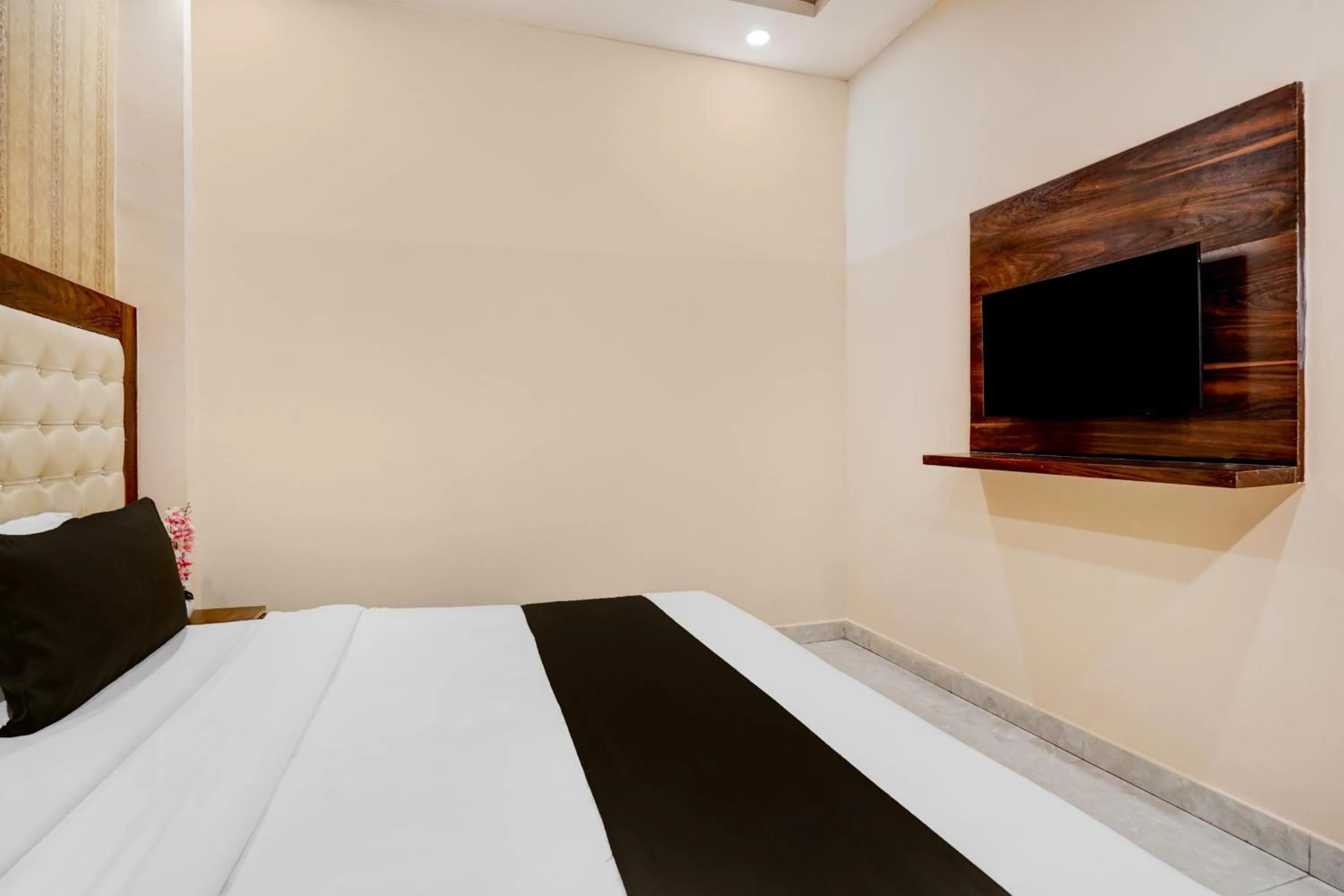 Bedroom, Bed in Townhouse Oak Dehradun Court Formerly GK Residency