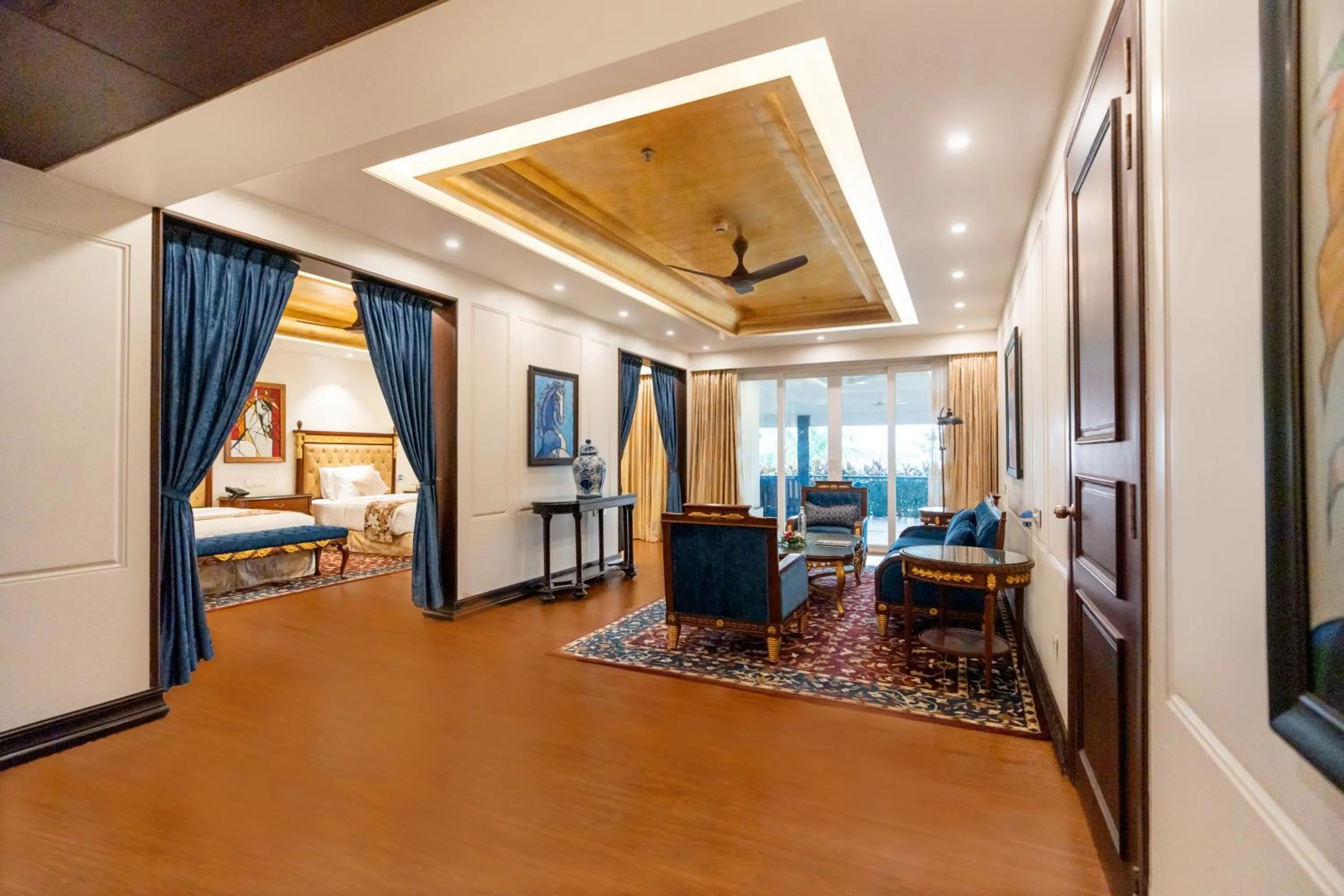 Living room in MAYFAIR Lake Resort